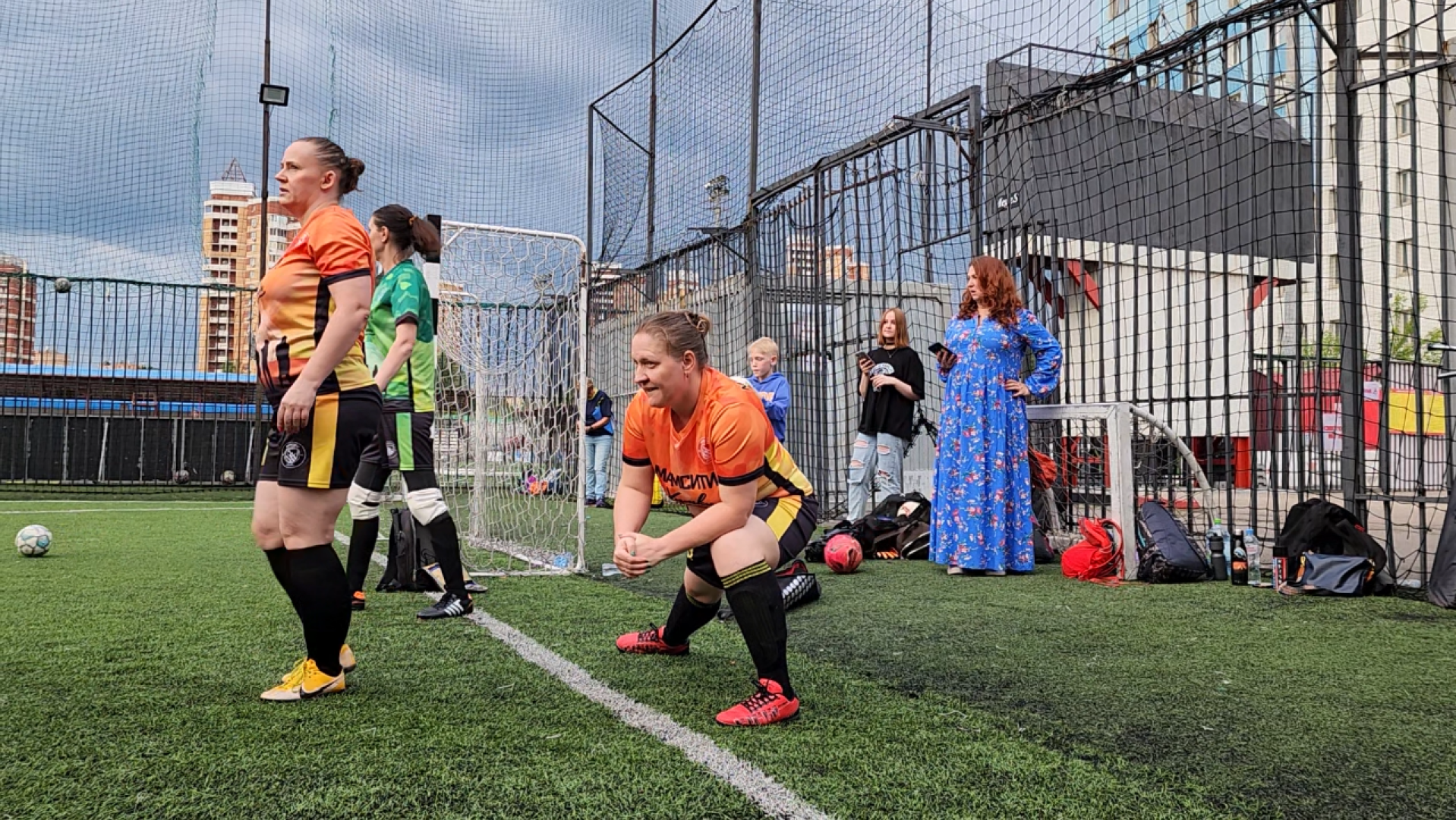 химки, спорт, футбол, женский футбол, футбольные мамы, футбольный матч,