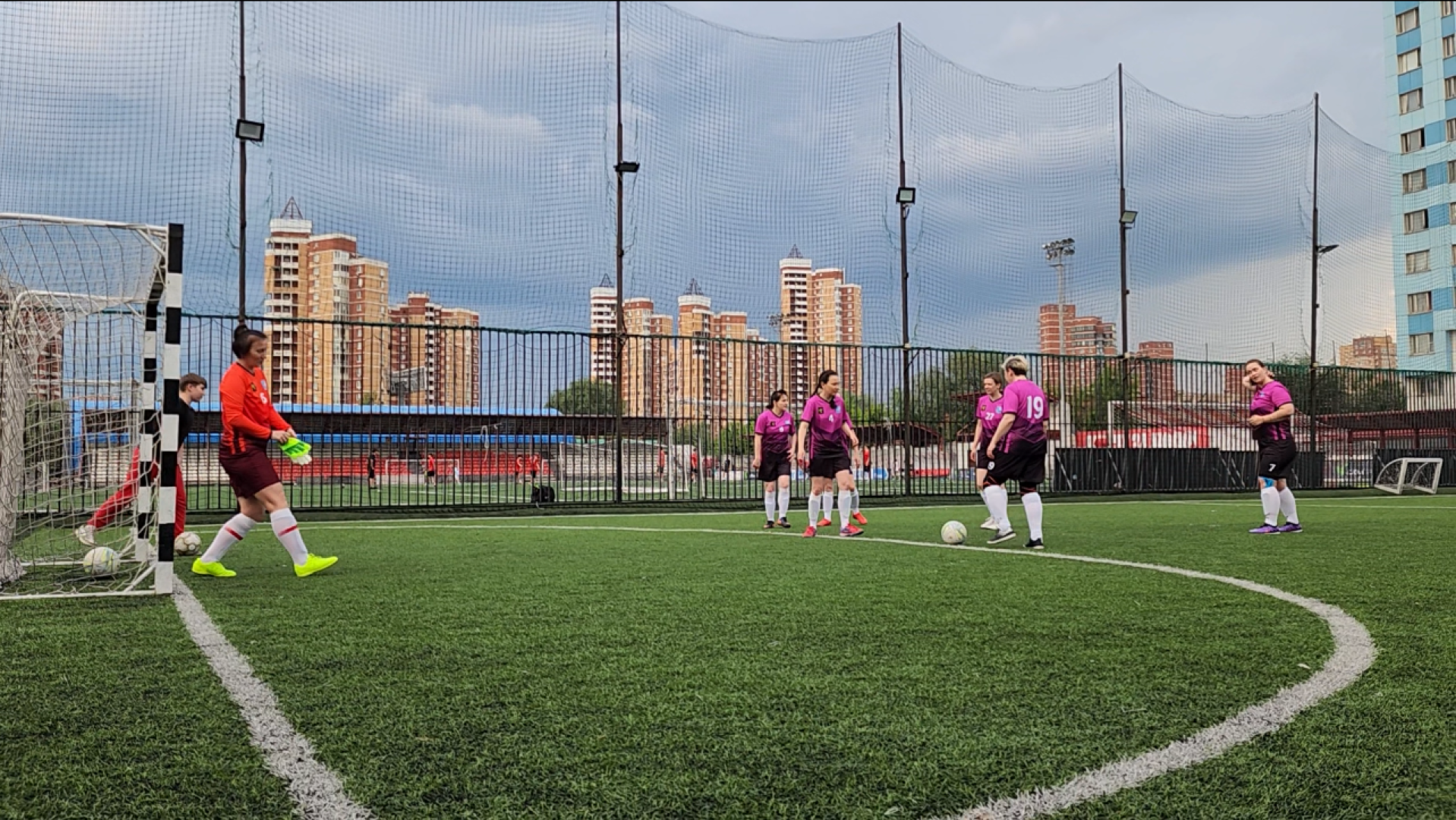 химки, спорт, футбол, женский футбол, футбольные мамы, футбольный матч,