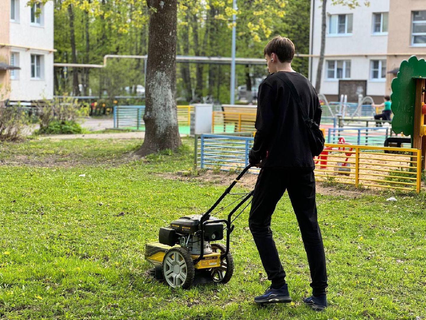 городок, газон, благоустройство,