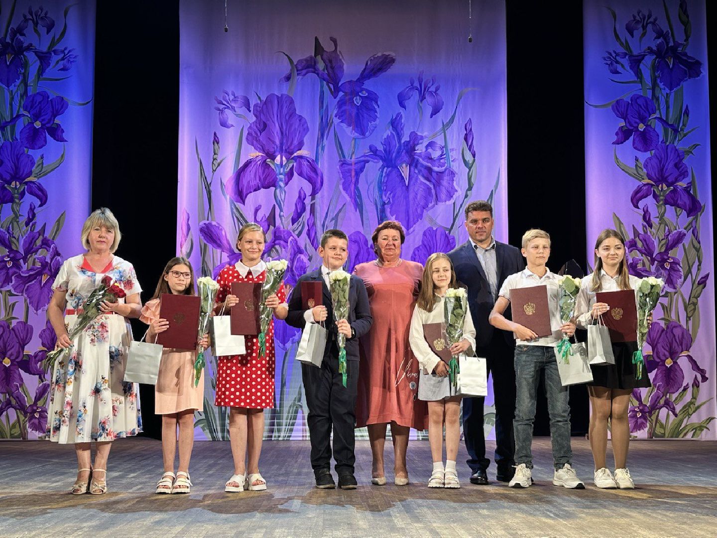 можайск, можайский городской округ, подмосковье, награждение, школьники, глава округа, достижения, образование, одаренные дети,