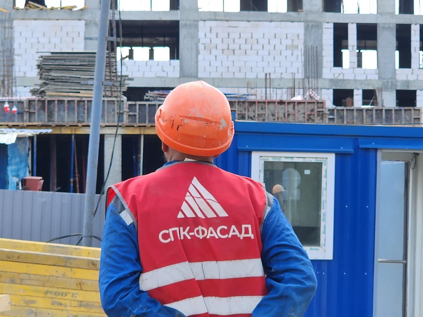 Стоительство школы,