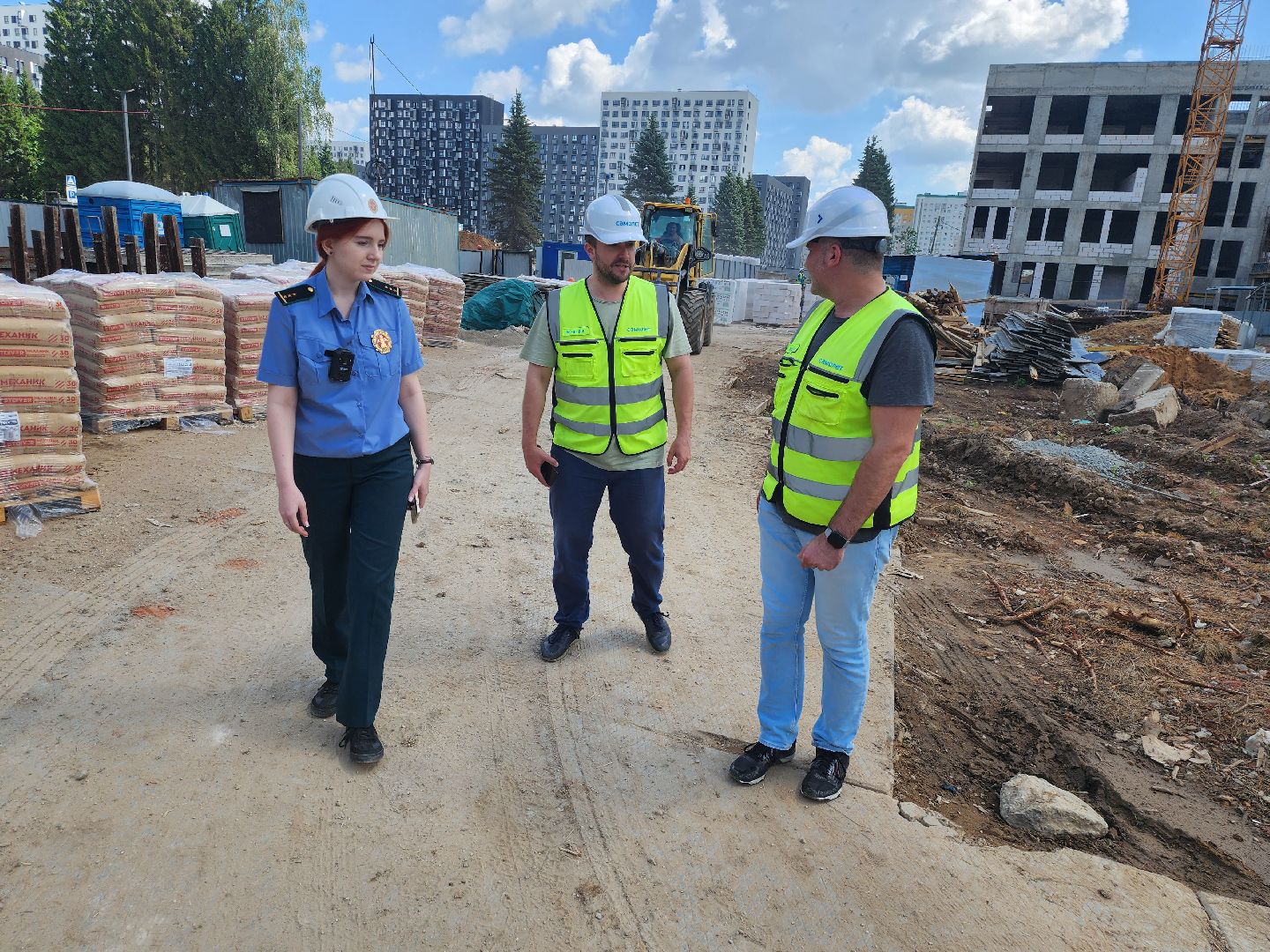 Стоительство школы,