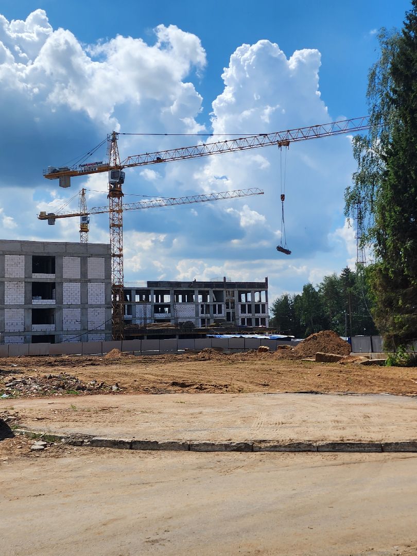 Стоительство школы,