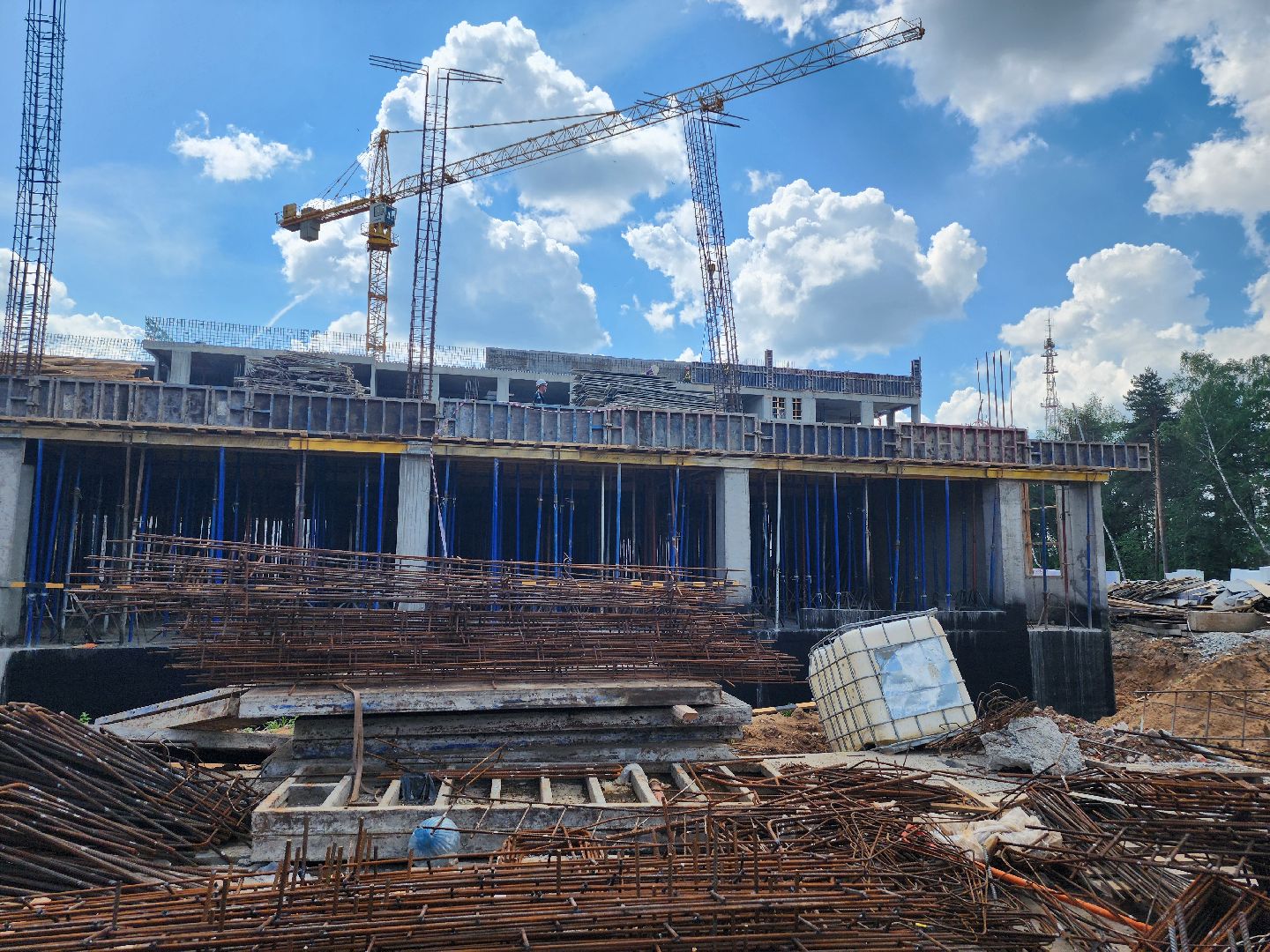 Стоительство школы,