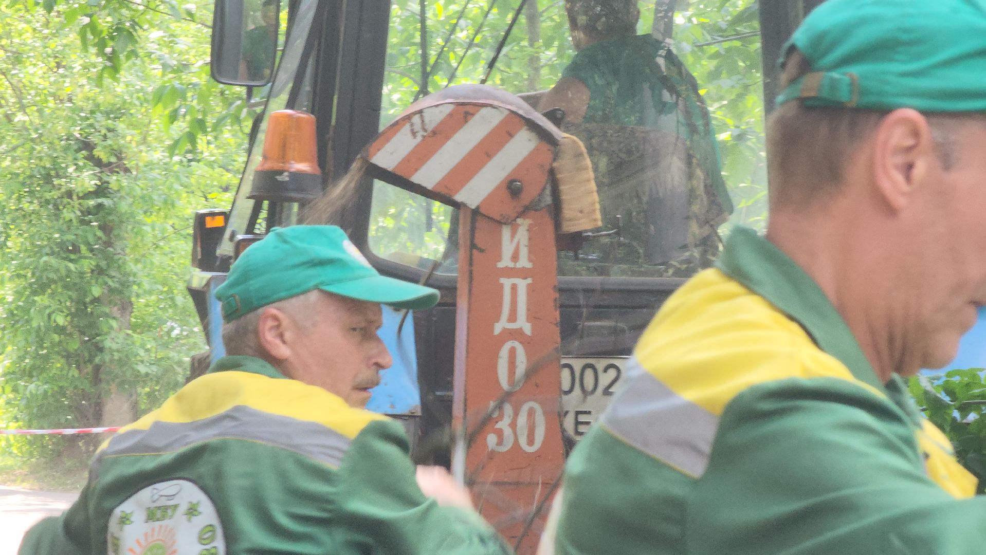 долгопрудный, мфти, Институтский переулок, опиловка деревьев, переработка дерева, смет, мбу благоустройство,
