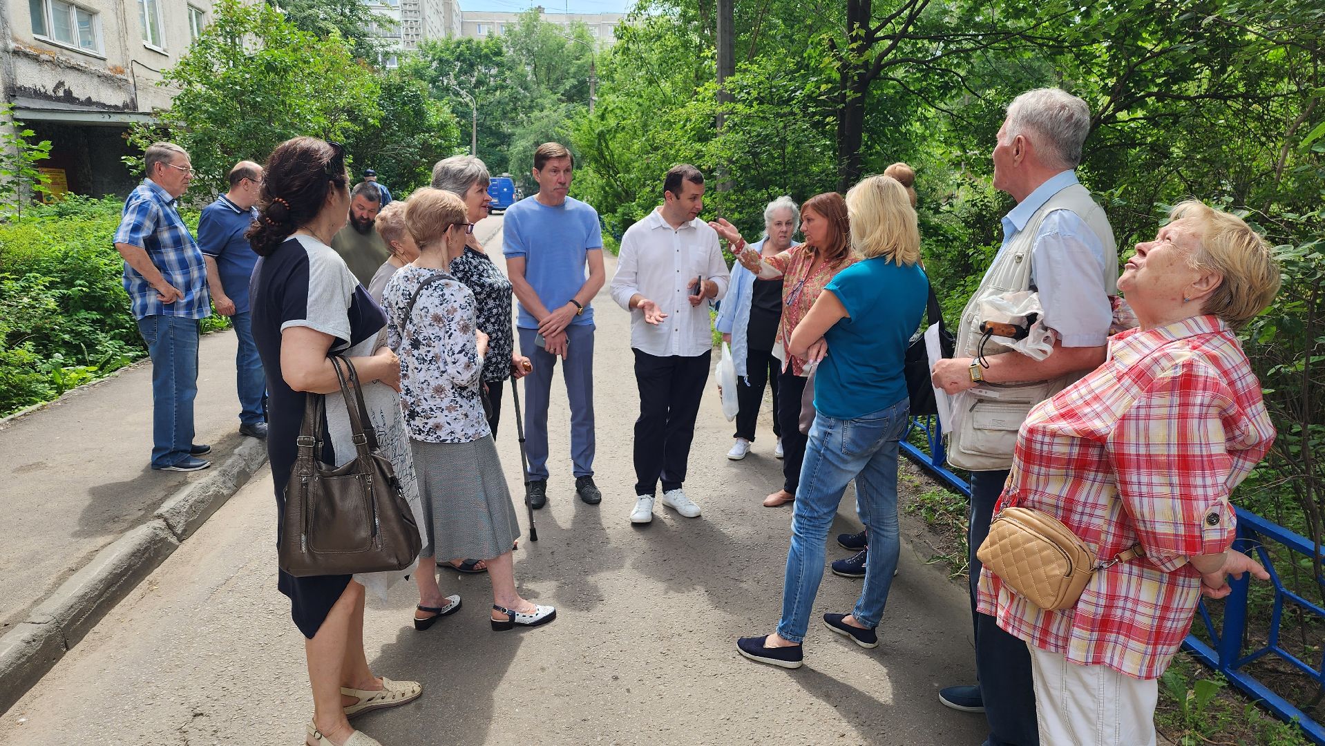 заместитель главы городского округа, алла дунаевич, ул Нижегородская, обходы, пешие обходы, дворовые территории,
