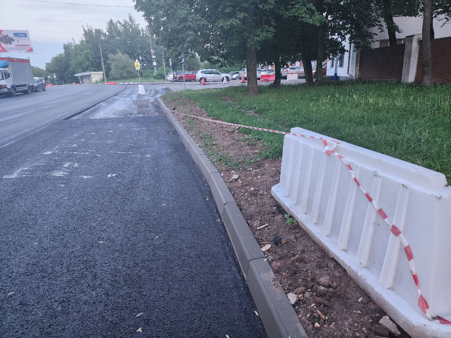 долгопрудный, бордюрный камень, дорожные работы, асфальт, ограждение,
