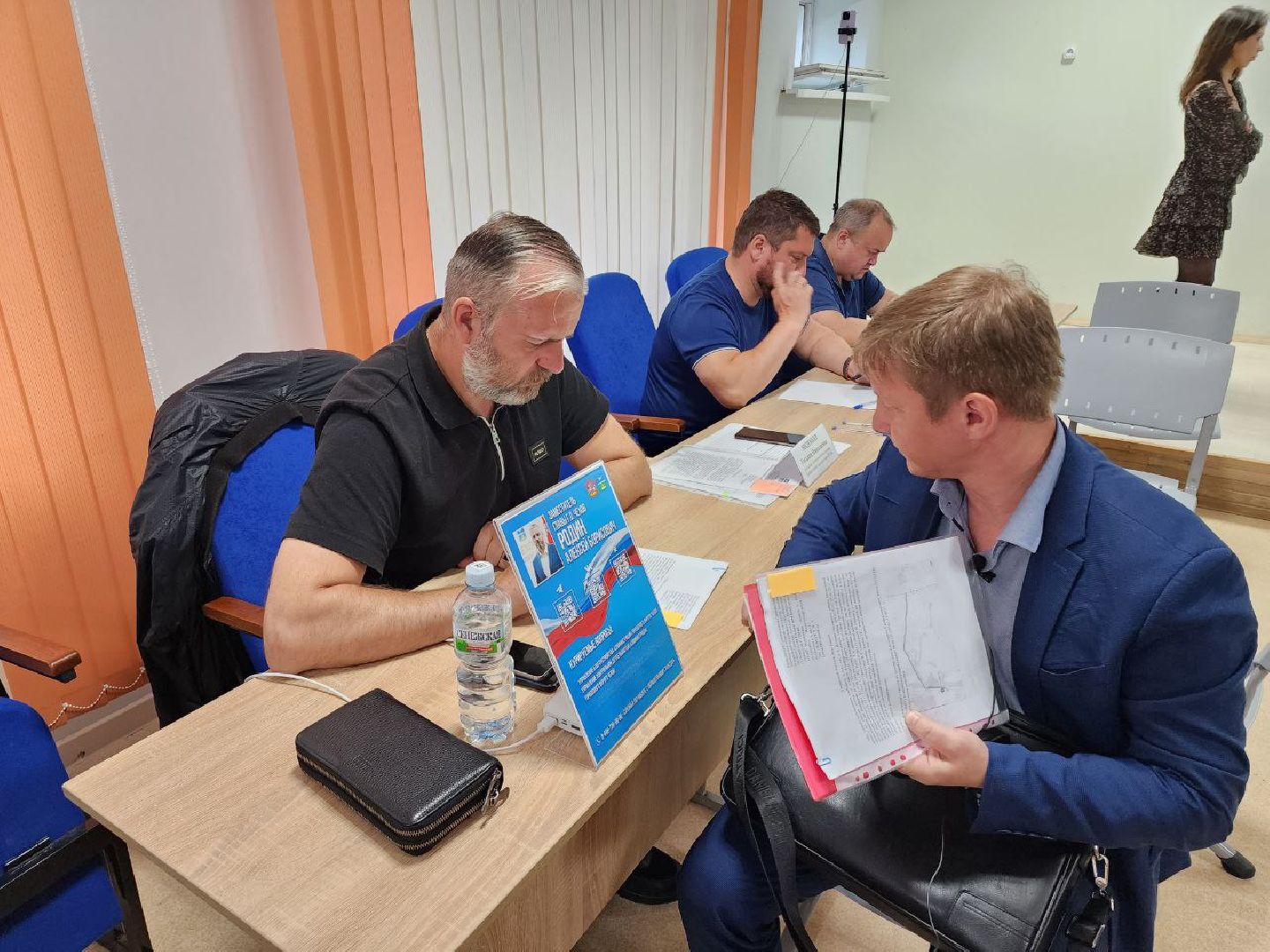 чехов, выездная администрация, жители, тротуар, дорога,