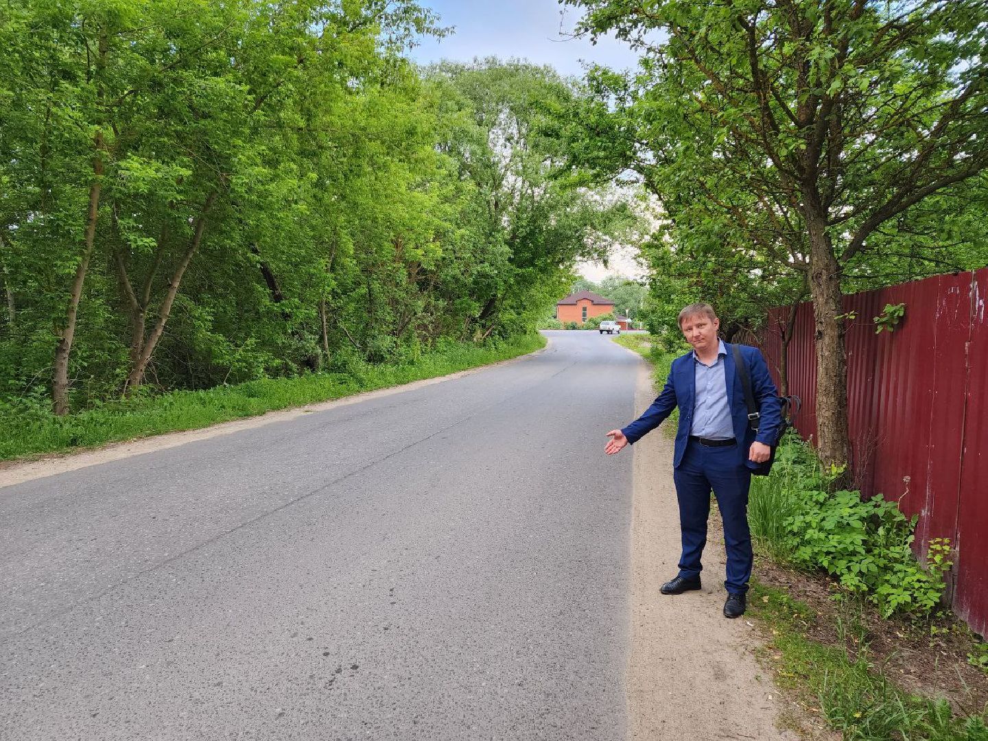 чехов, выездная администрация, жители, тротуар, дорога,