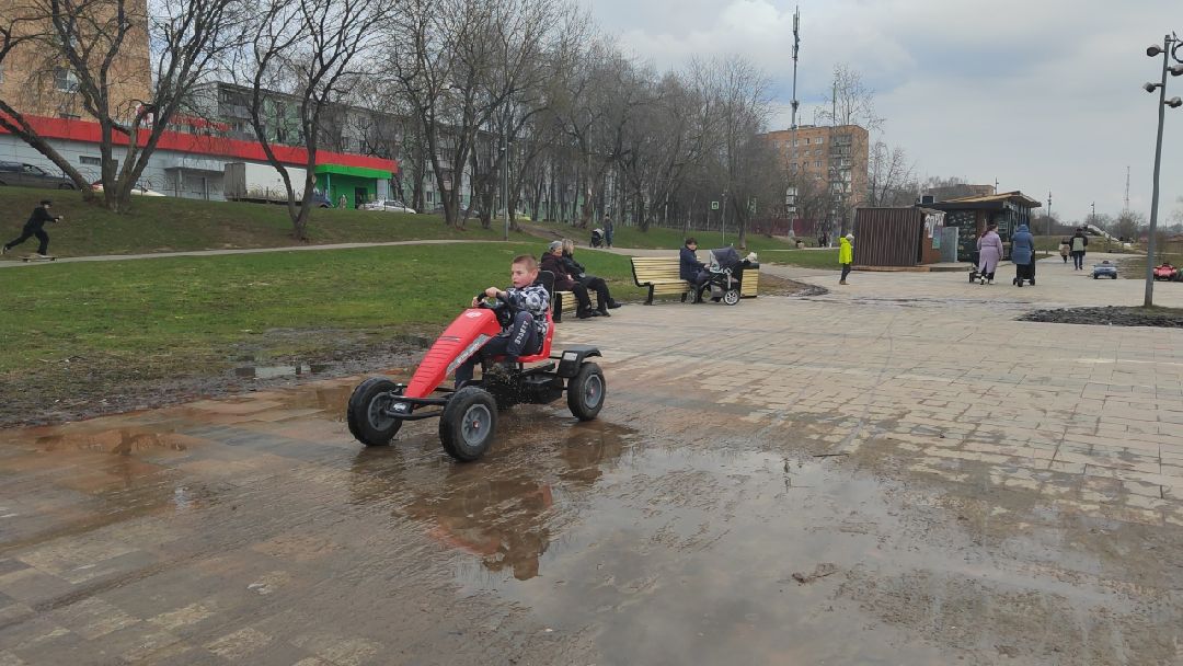 Пушкино, Пушкинский округ, весна в Подмосковье, люди, дети, общество, весна