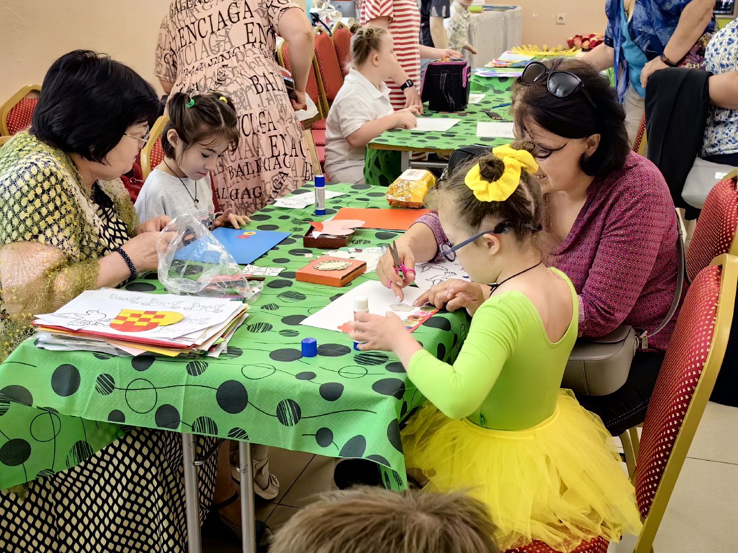 дети солнца и дождя, дети-инвалиды, дети с овз, юбилей, фотовыставка, щёлково,