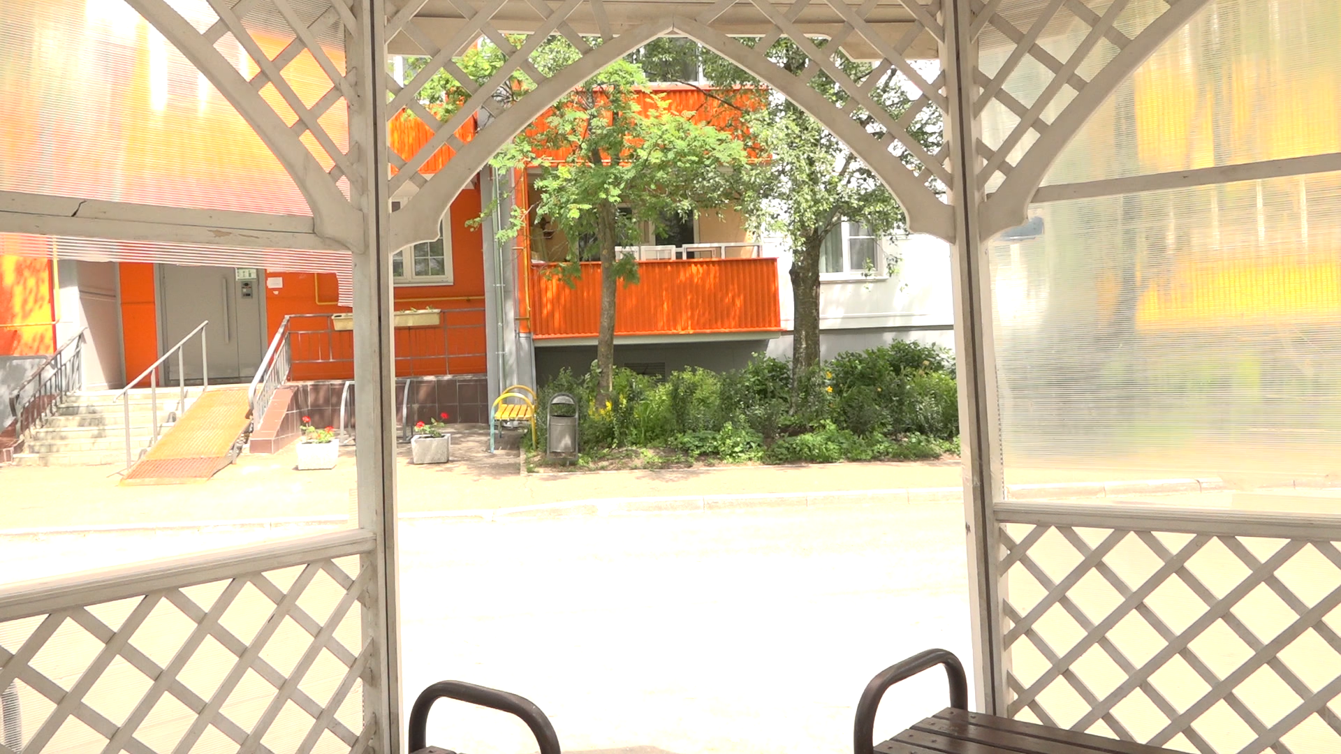 благоустройство власиха, беседка, Власиха Заозерная, ремонт во власихе, обход территории,