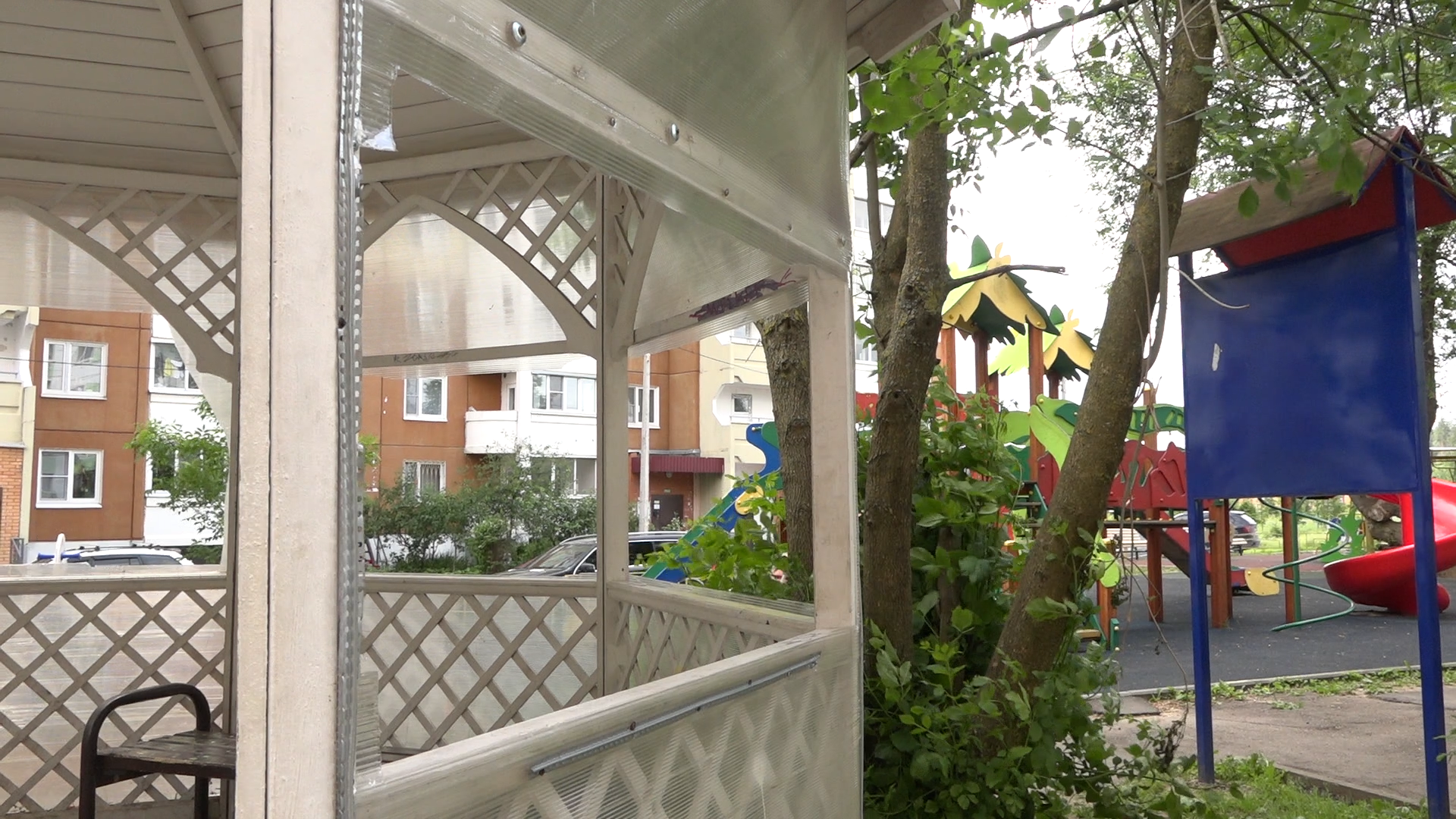 благоустройство власиха, беседка, Власиха Заозерная, ремонт во власихе, обход территории,