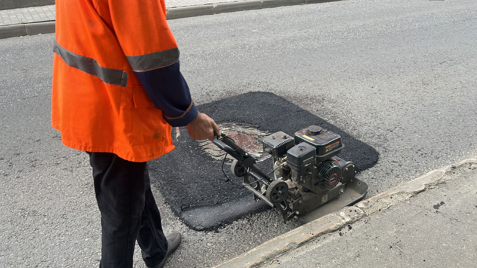 дорога, дороги, ремонт, ремонт дорог, ямы, ямы на дорогах, ямочный ремонт,