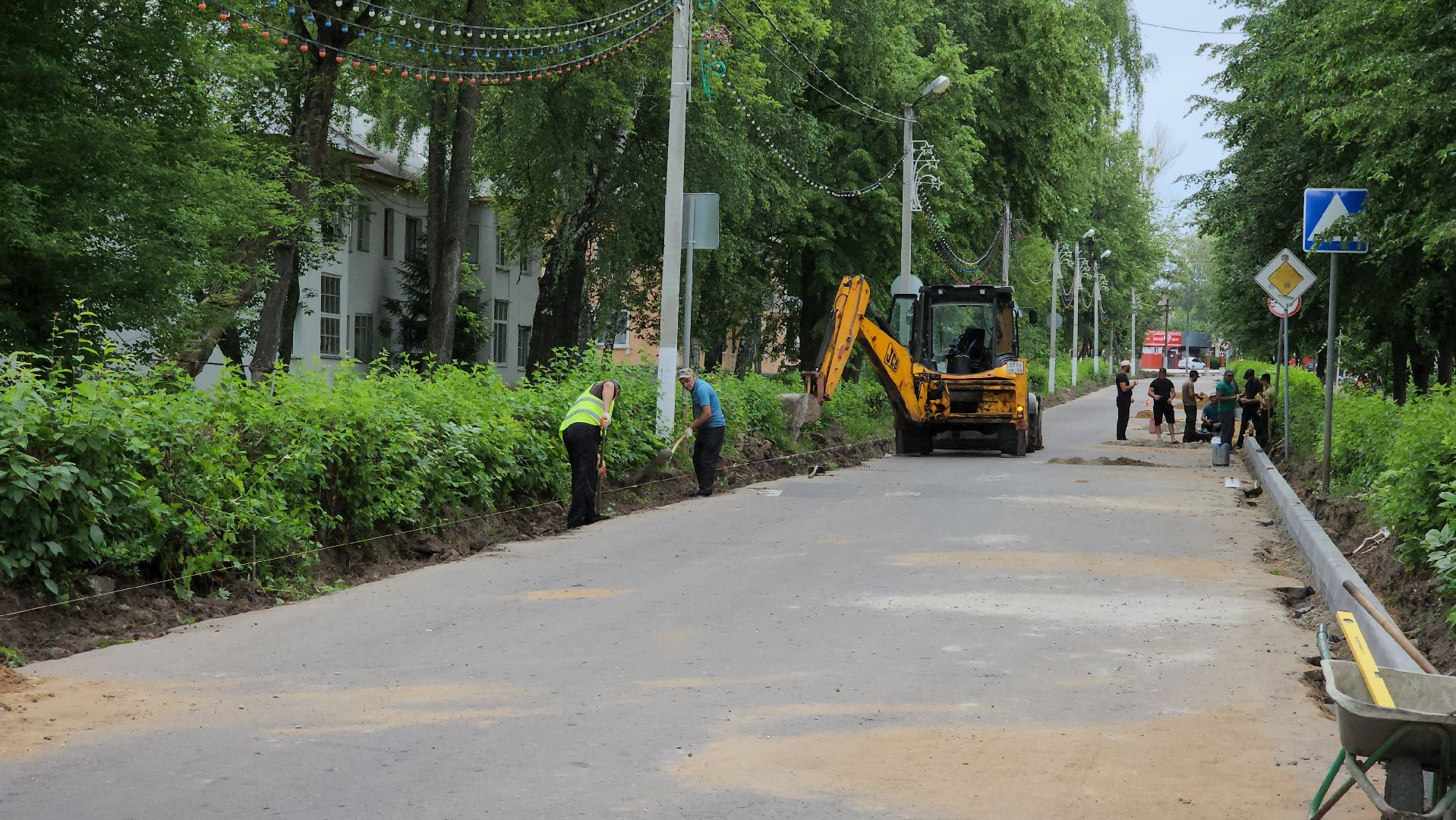 кашира, ожерелье, улица советская, ремонт дороги, бортовой камень, бордюры, парк дубовая роща,