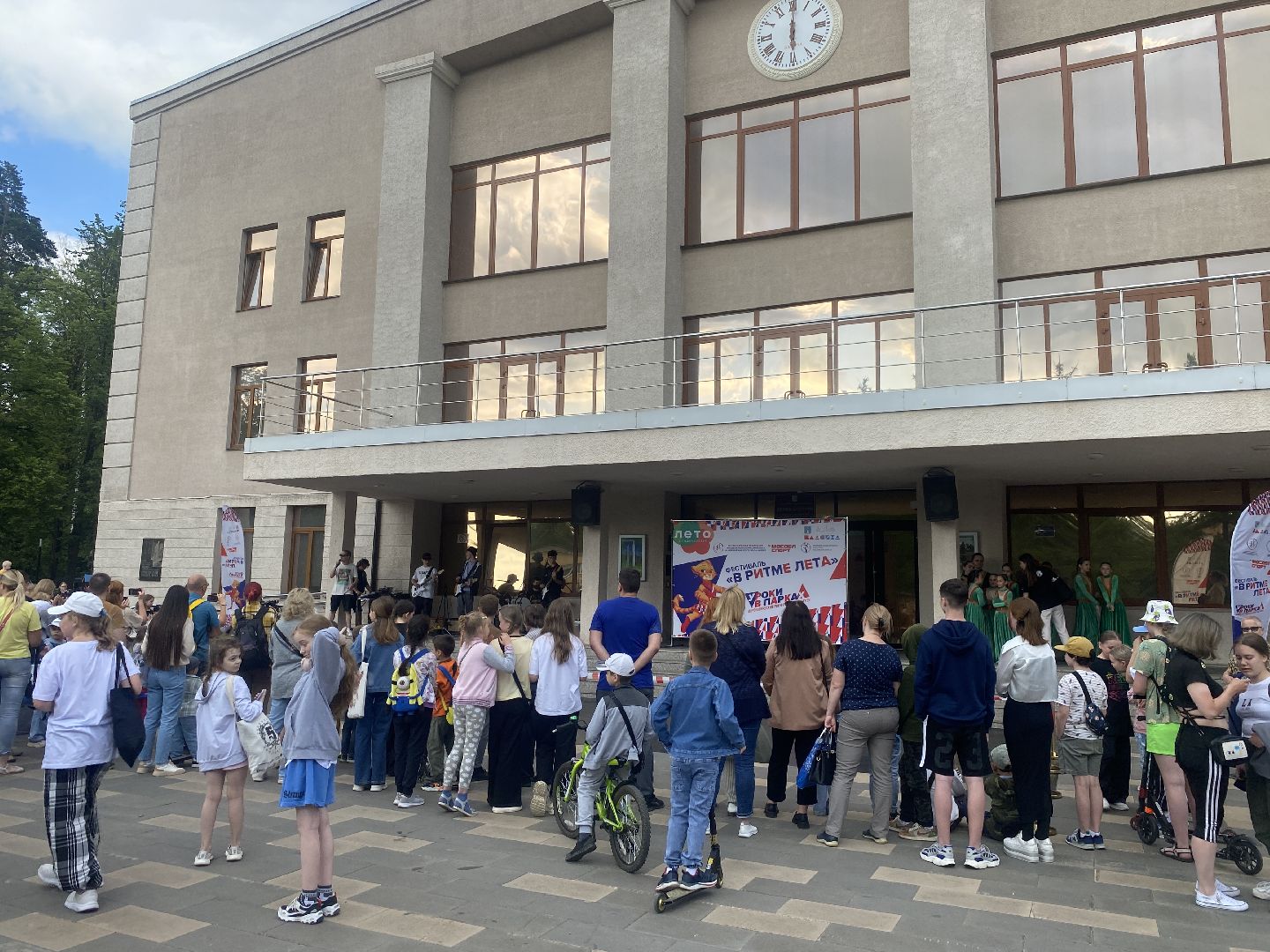 фестиваль в ритме лета, мастер-класс по танцам, каникулы во власихе, танцы для детей, рок-н-ролл мастер-класс,