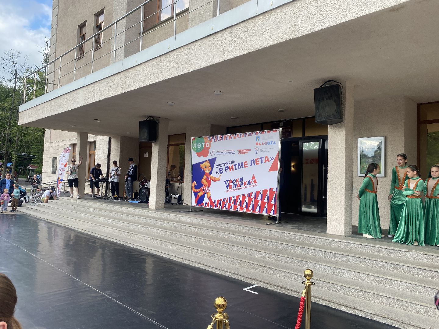 фестиваль в ритме лета, мастер-класс по танцам, каникулы во власихе, танцы для детей, рок-н-ролл мастер-класс,