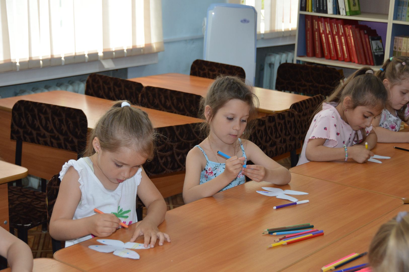 Международный день друзей, шатура, культурная шатура, библиотека, библиотекарь, дети,