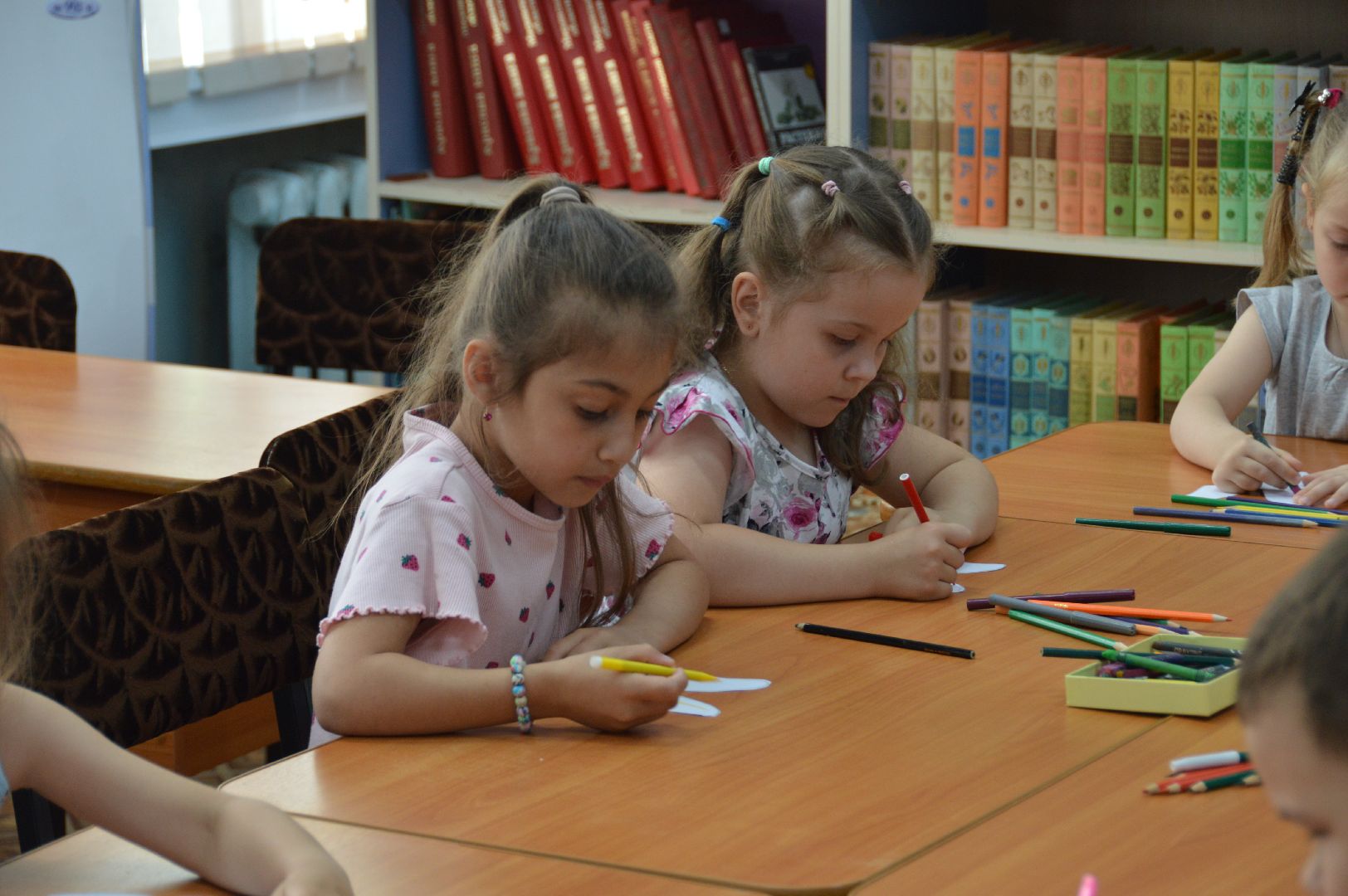 Международный день друзей, шатура, культурная шатура, библиотека, библиотекарь, дети,