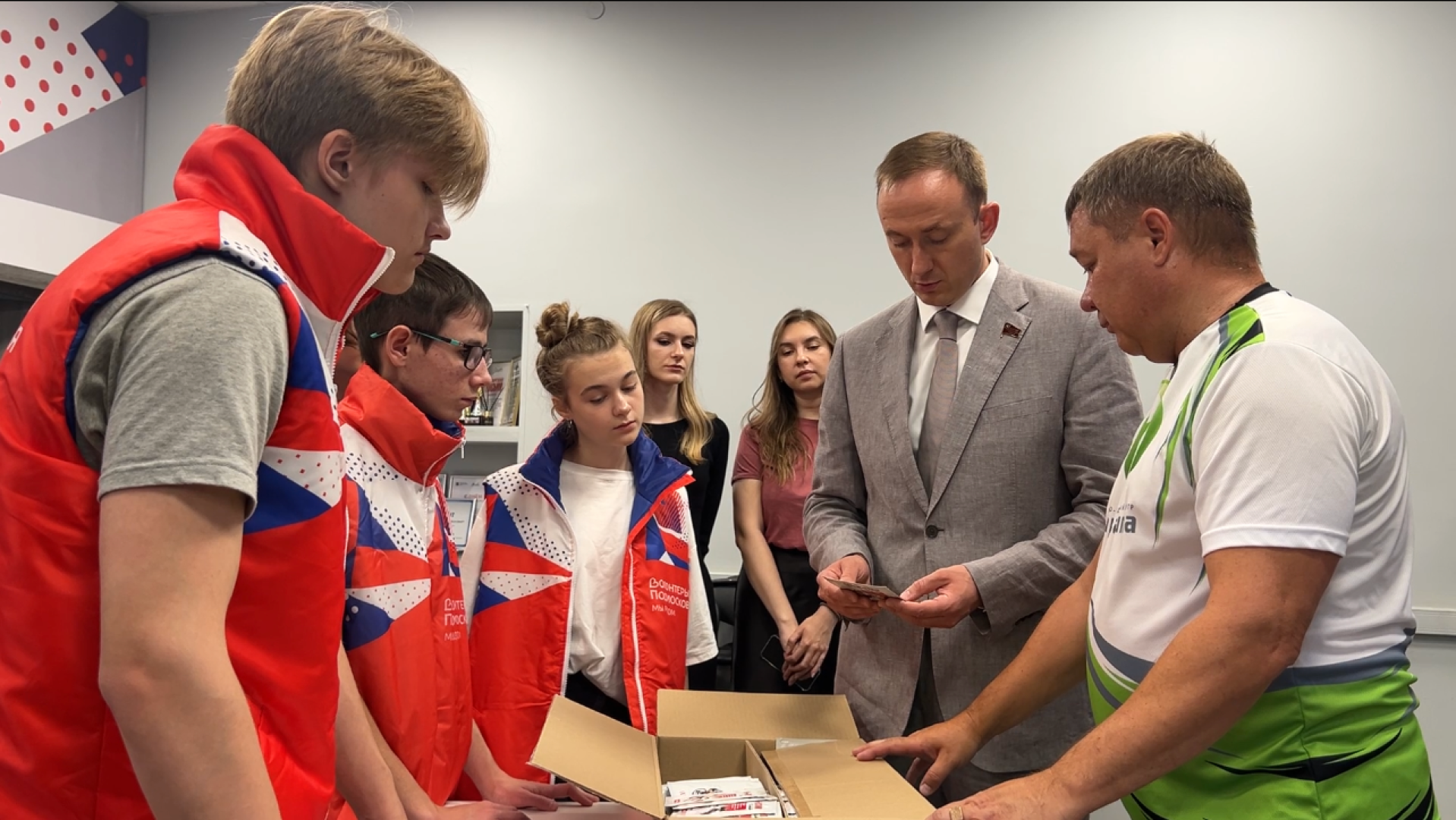 химки, гуманитарная помощь, сво, волонтерский центр,