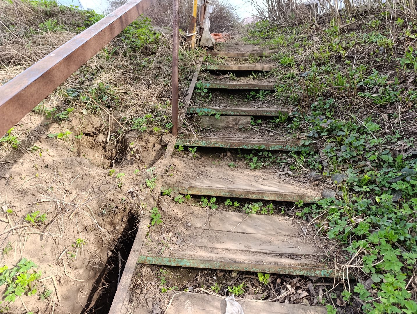Бронницы, мбу благоустройство, ремонт лестницы, Лестница к колодцу, Выездная администрация,