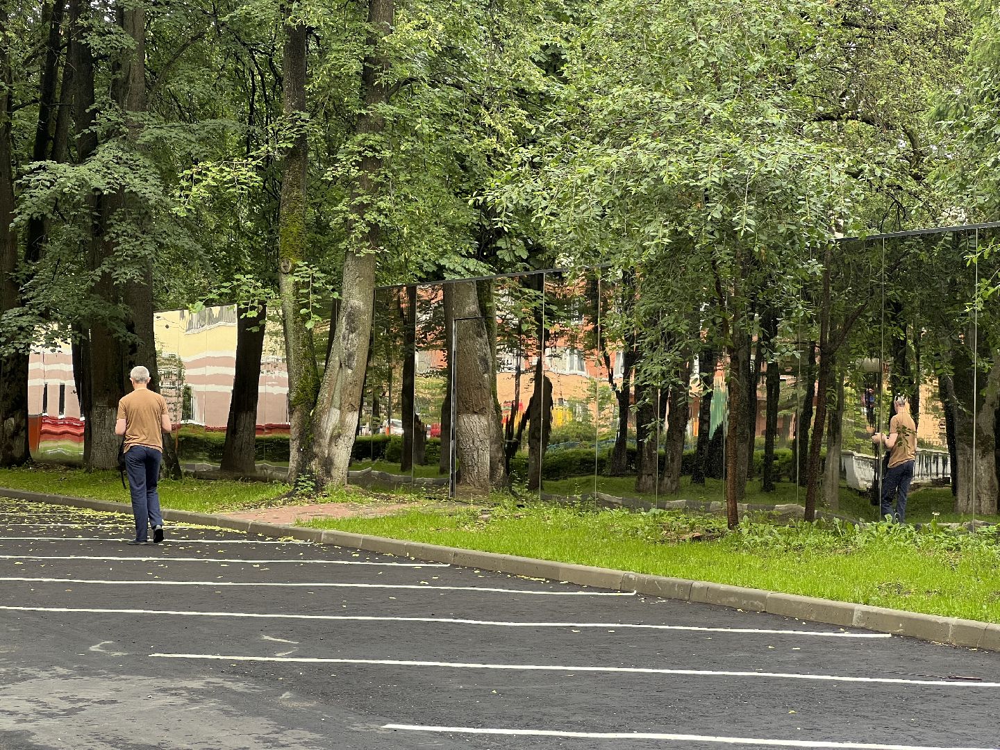 химки, благоустройство, здание администрации, забор,