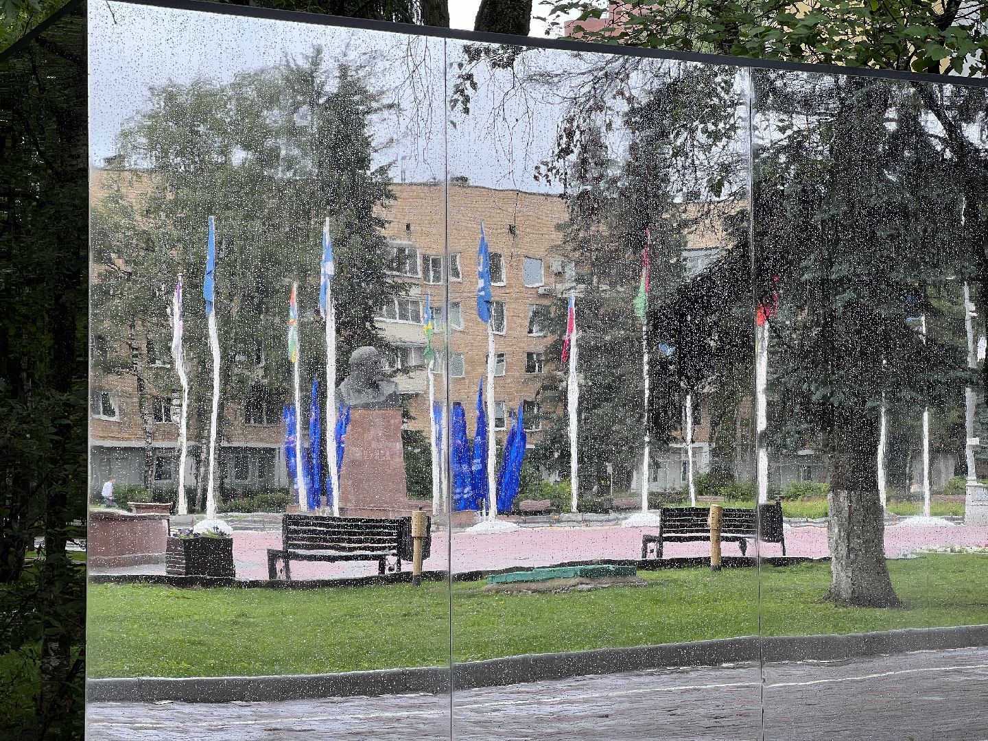 химки, благоустройство, здание администрации, забор,