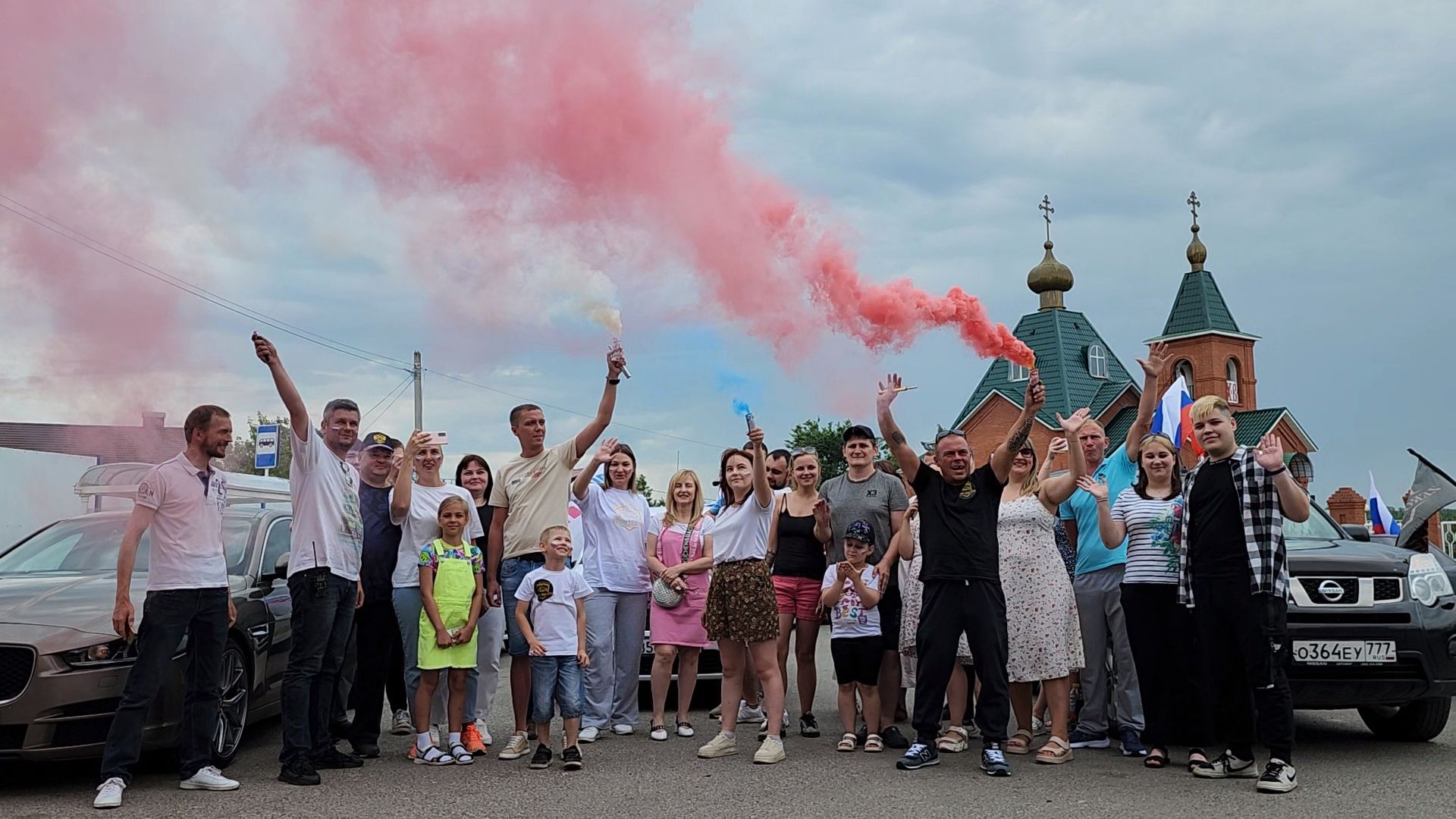 Луховицы, автопробег, день россии, триколор,