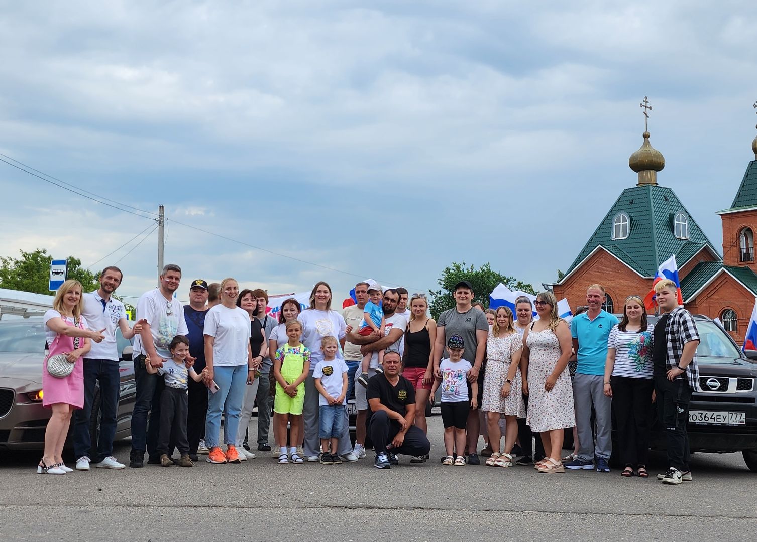 Луховицы, автопробег, день россии, триколор,
