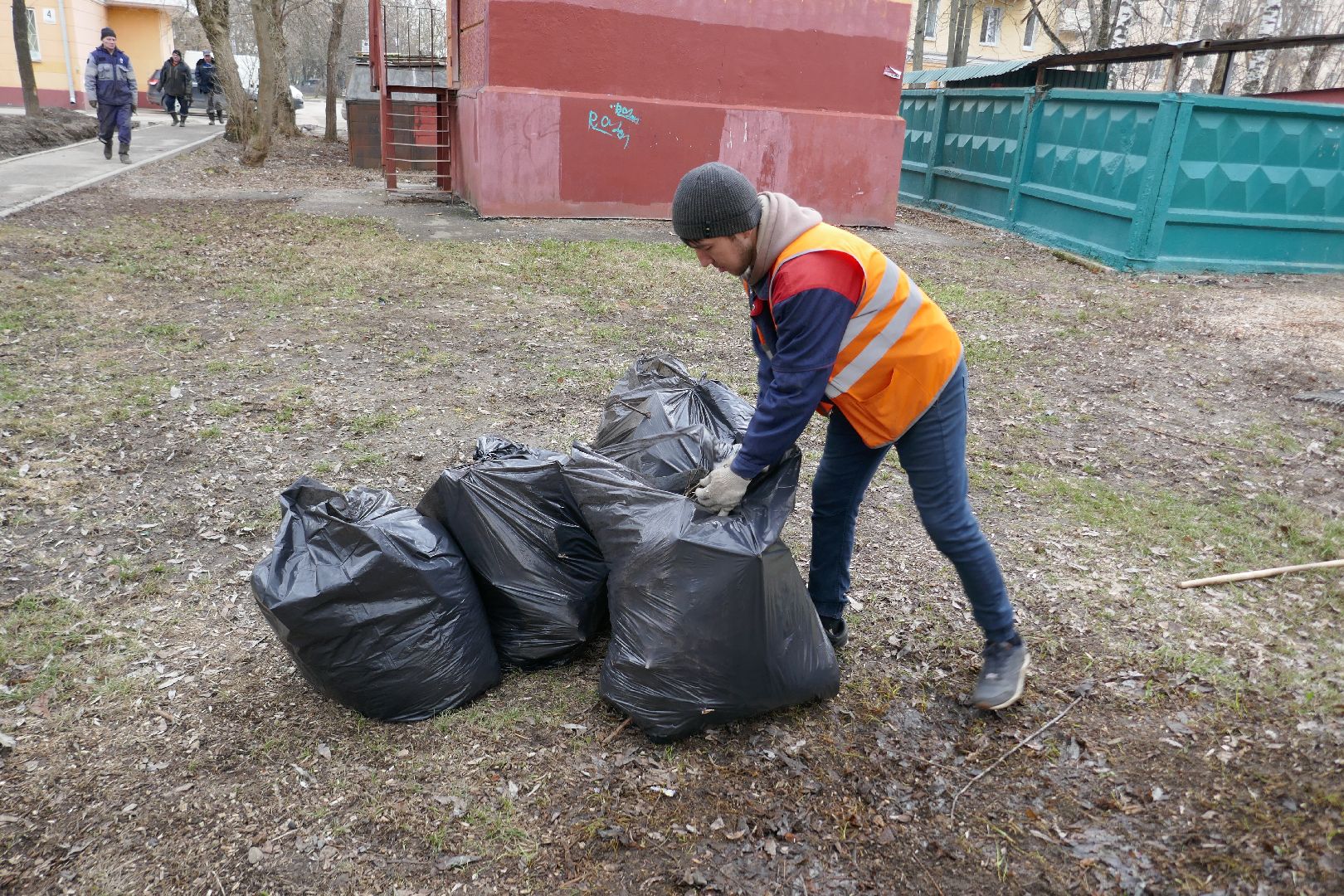 Подольск, уборка территорий, чистый двор, управляющая компания