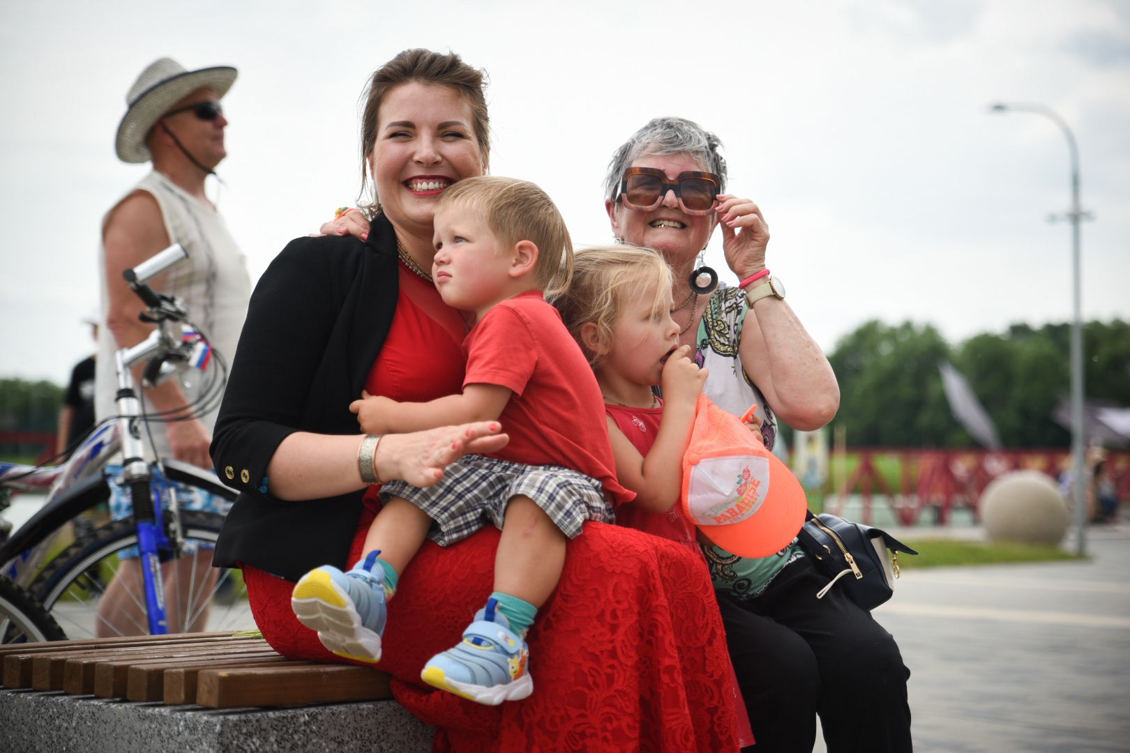 Бронницы, парк бронницкий луг, День России, БАМ, Вручение медалей, Праздник,