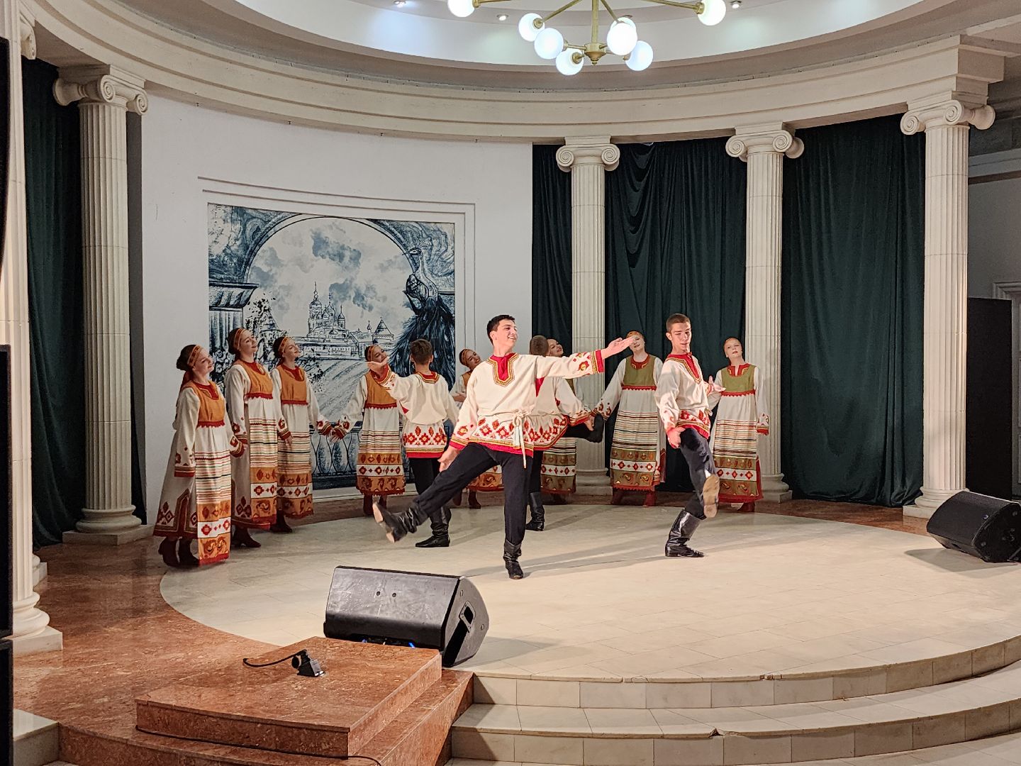 серпухов, подмосковье, акция гимн россии, день россии, день россии 2024,