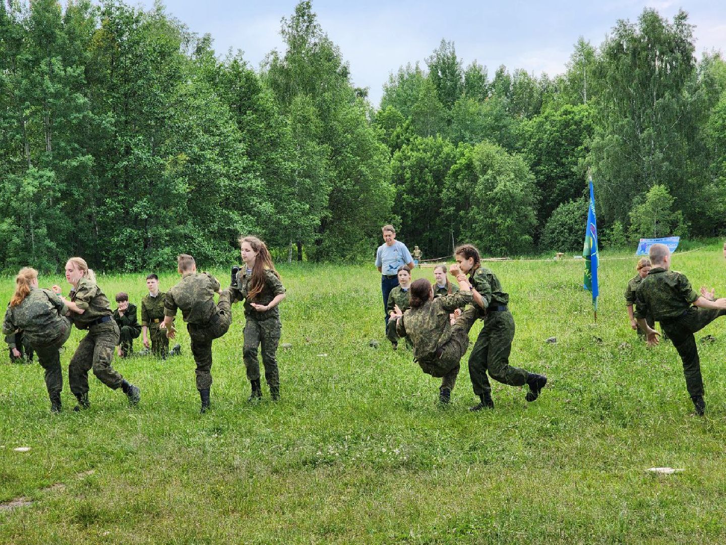 чехов, день россии, парашют, аэродром волосово, праздник,