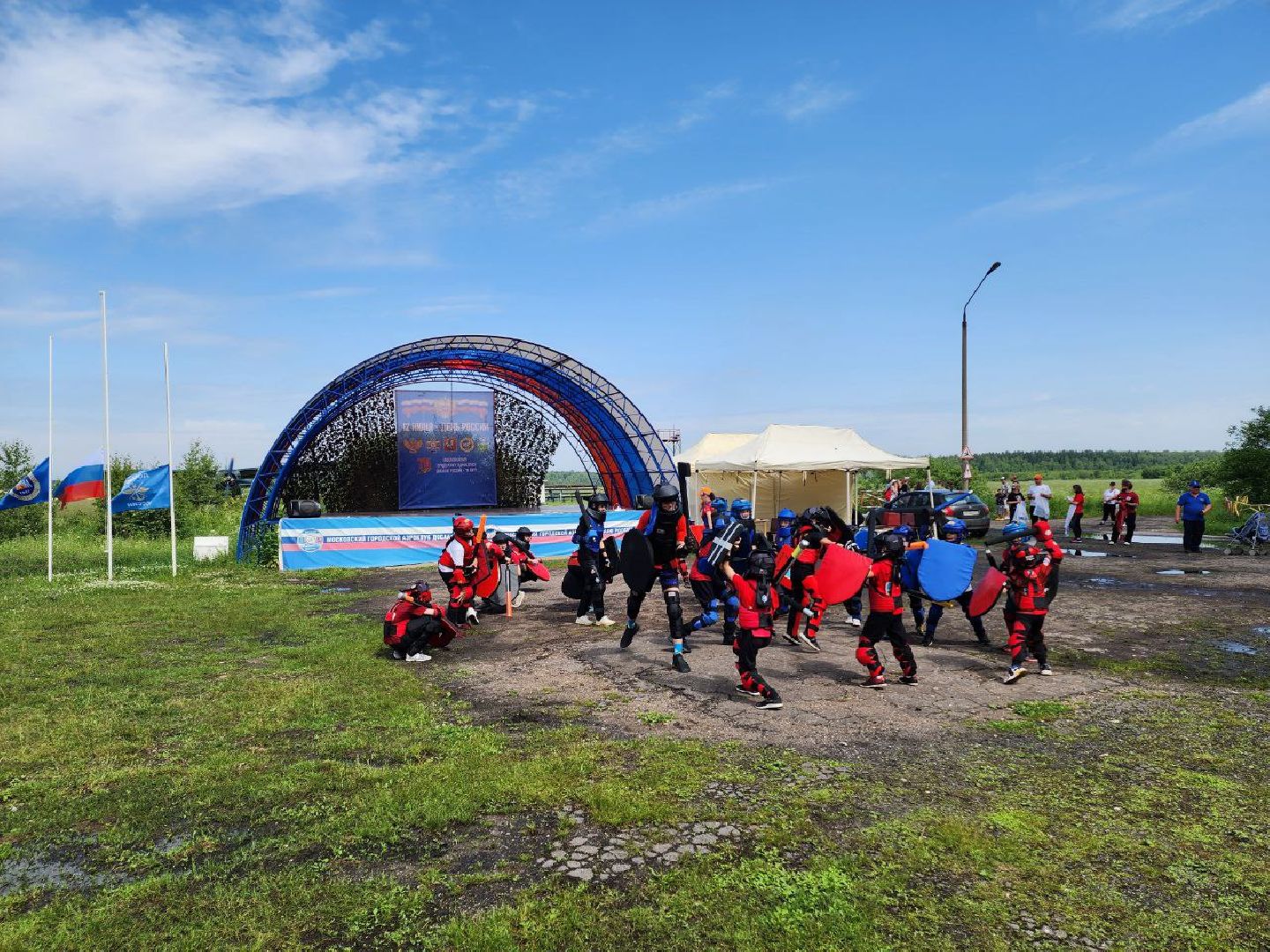 чехов, день россии, парашют, аэродром волосово, праздник,