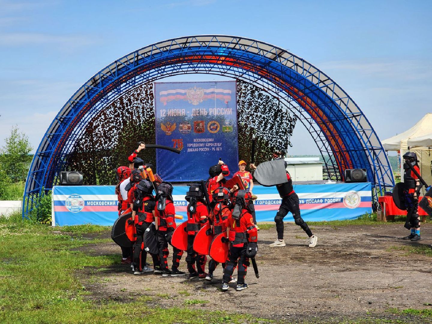 чехов, день россии, праздник, аэродром волосово, десантники,