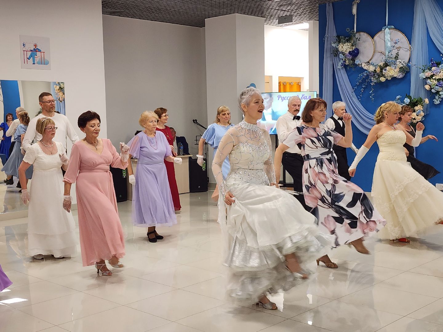 активное долголетие, день россии, Бал,