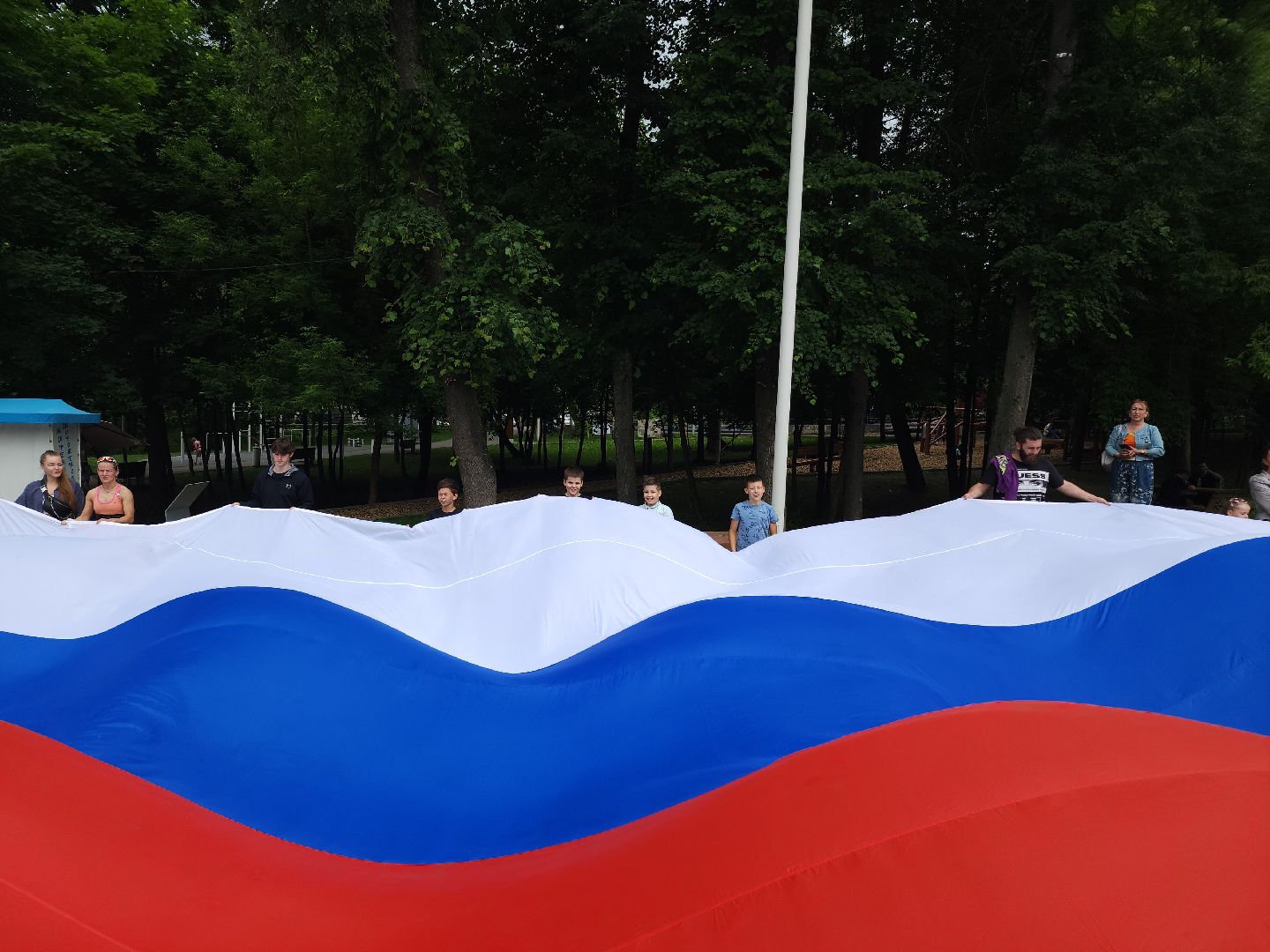 день россии, флаг россии, флешмоб,