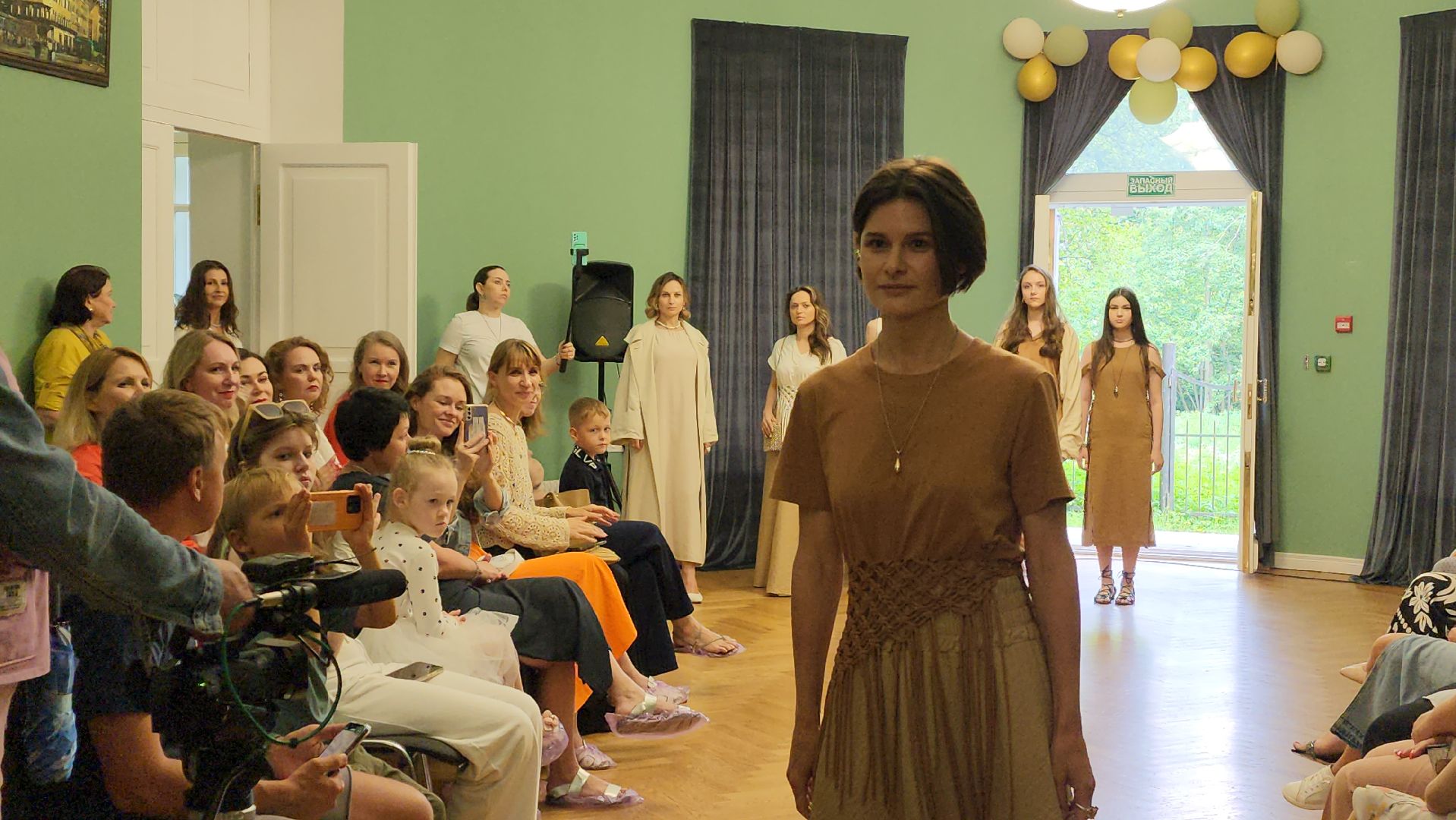 красногорск, день россии, фотограф, фотовыставка, знаменское-губайлово,