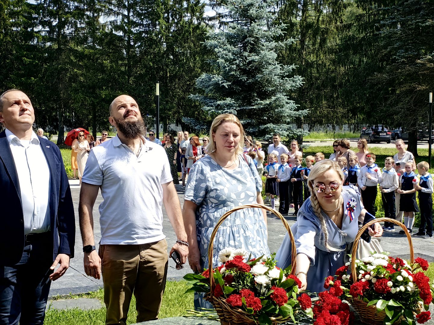 день россии 2024, капсула времени, послания будущим поколениям, памятник Гагарина, лётчик, звездный городок,