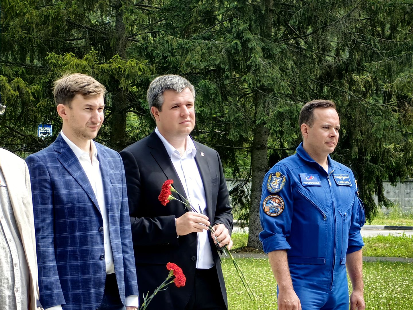 день россии 2024, капсула времени, послания будущим поколениям, памятник Гагарина, лётчик, звездный городок,