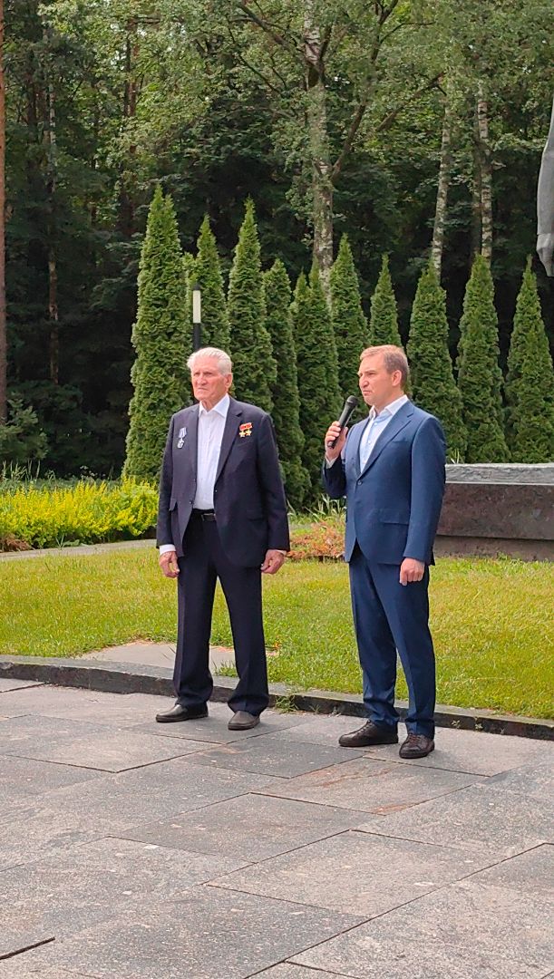 день россии 2024, капсула времени, послания будущим поколениям, памятник Гагарина, лётчик, звездный городок,