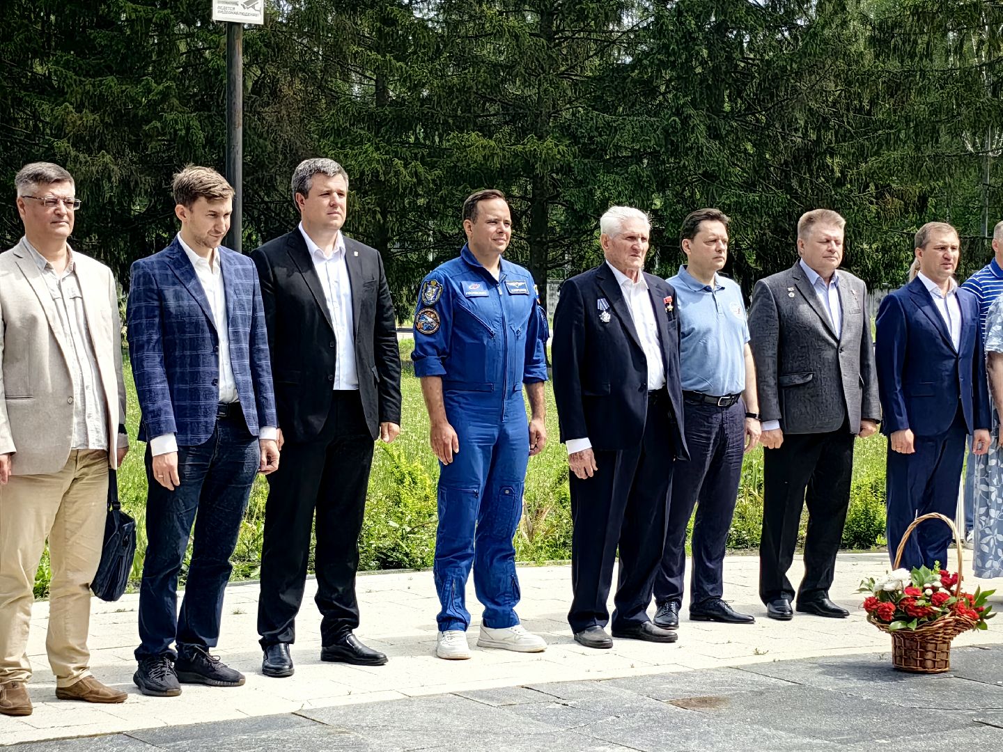 день россии 2024, капсула времени, послания будущим поколениям, памятник Гагарина, лётчик, звездный городок,