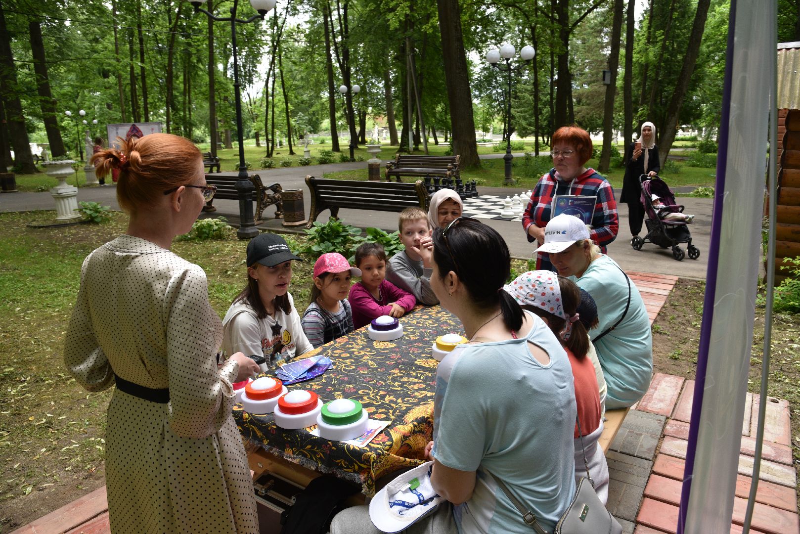 лотошино, лотошинский парк, день россии, лотошинская библиотека, парки подмосковья,