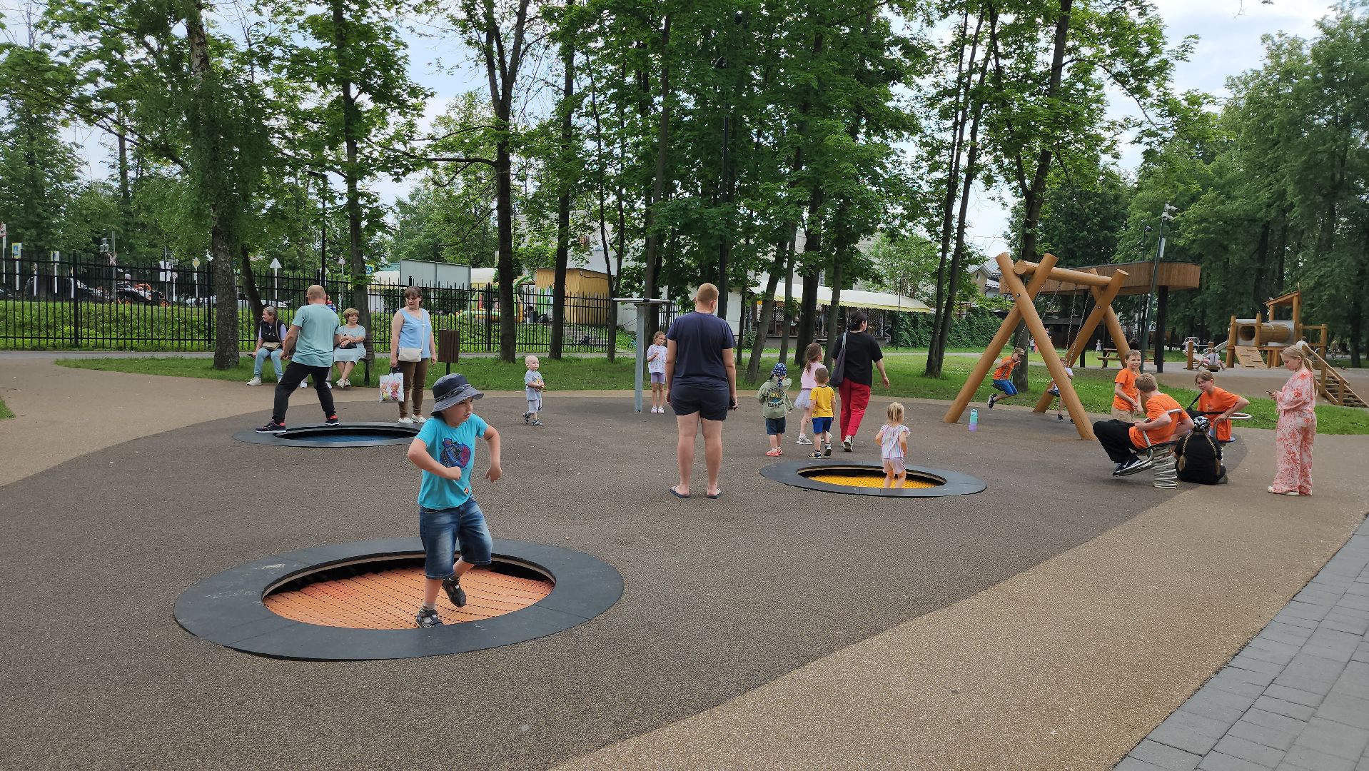 серпухов, подмосковье, парк имени олега степанова,