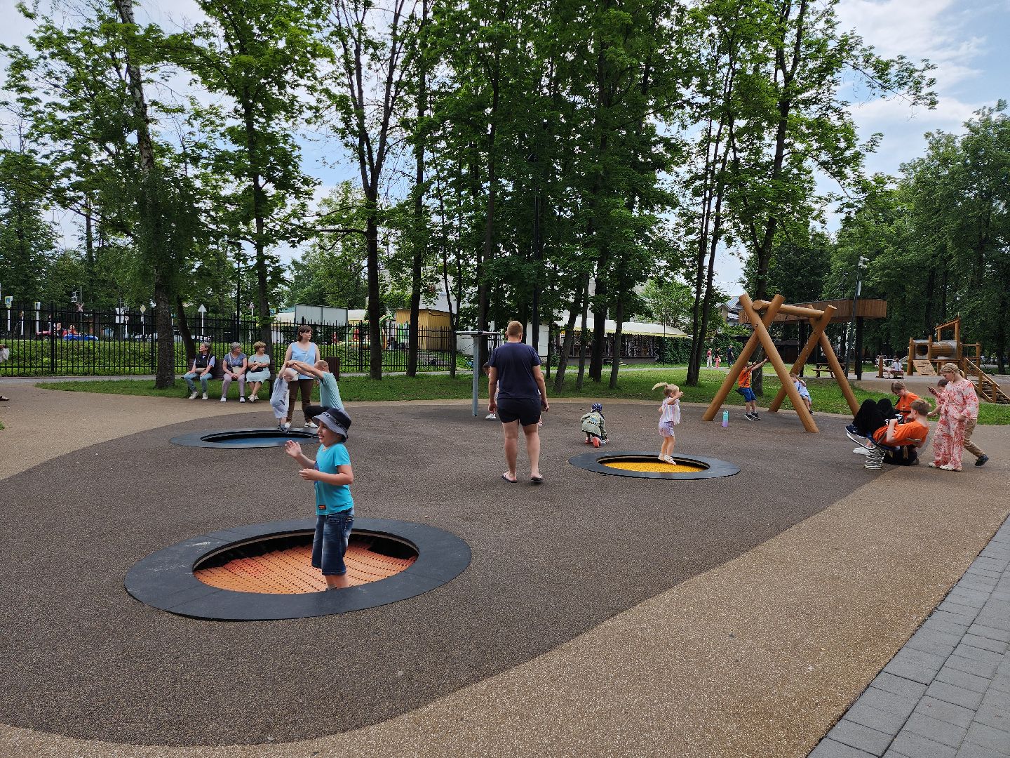 серпухов, подмосковье, парк имени олега степанова,