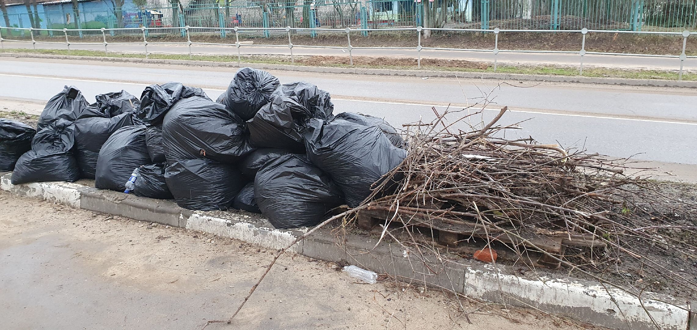 уборка, Дзержинский, перемены, месячник чистоты