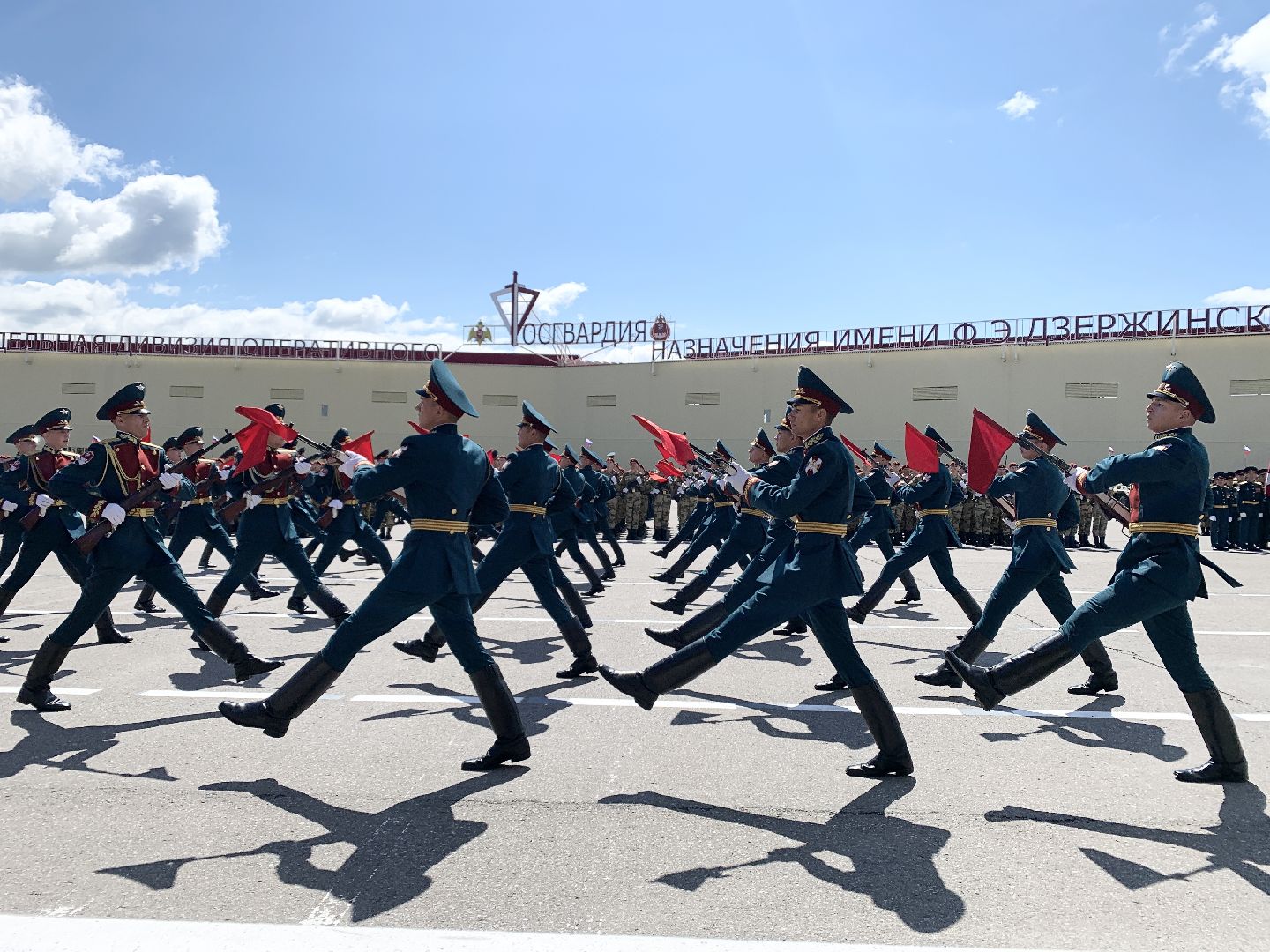 Балашиха, Подмосковье, 100 лет Дивизии имени Ф Э Дзержинского, Росгвардия, Орден Суворова, Выставка современных образцов вооружения и техники и трофеев из зоны СВО,