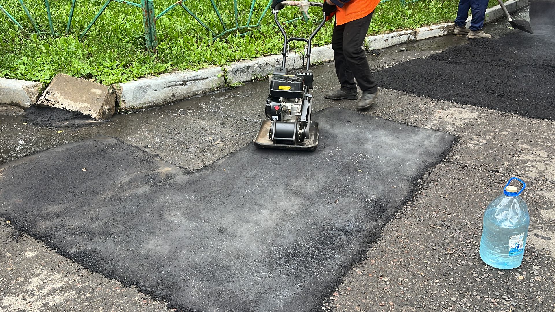 ямочный ремонт, дорога, ремонт дорог, балашиха, микрорайон новый свет,