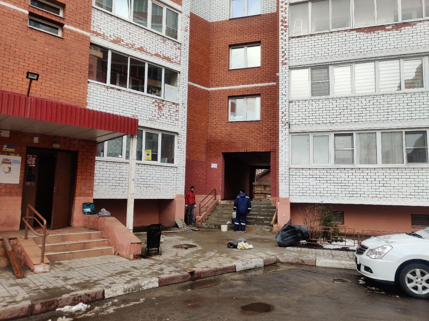 Красноармейск, перемены, ремонт лестницы, оживлённый маршрут, новые ступеньки, управляющая компания