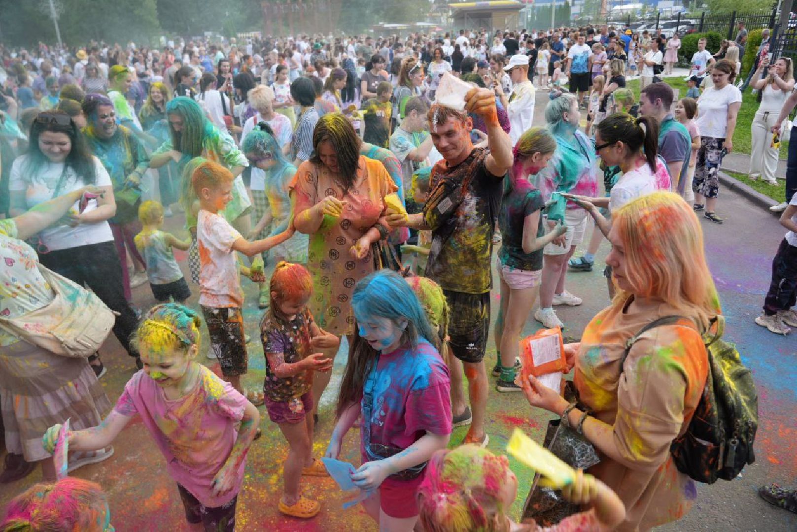 Молодежь, Парки МО, Парки Подмосковья, Краски Холи, Общество, Скитские пруды, Сергиев Посад, Сергиево-Посадскй городской округ, Фестиваль,